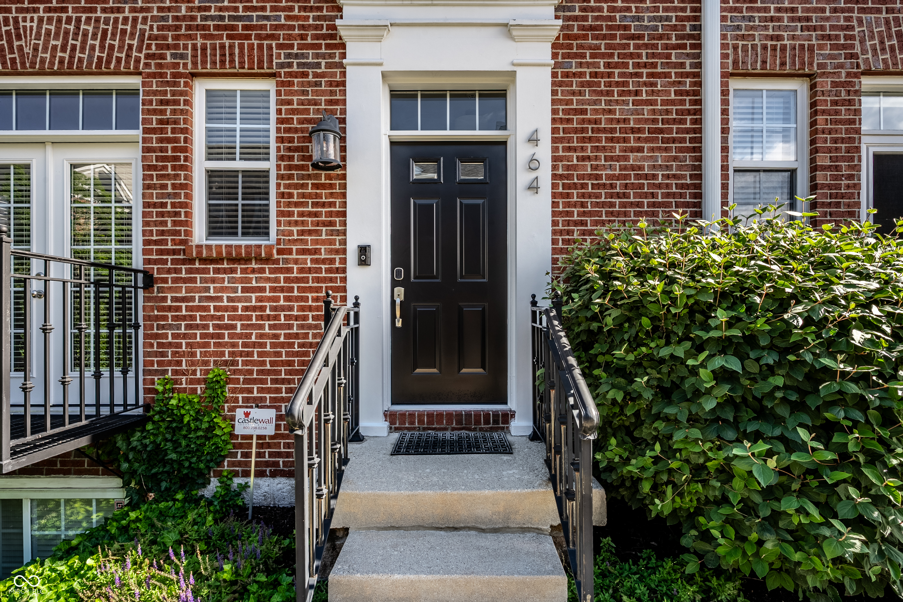 464 American Way S