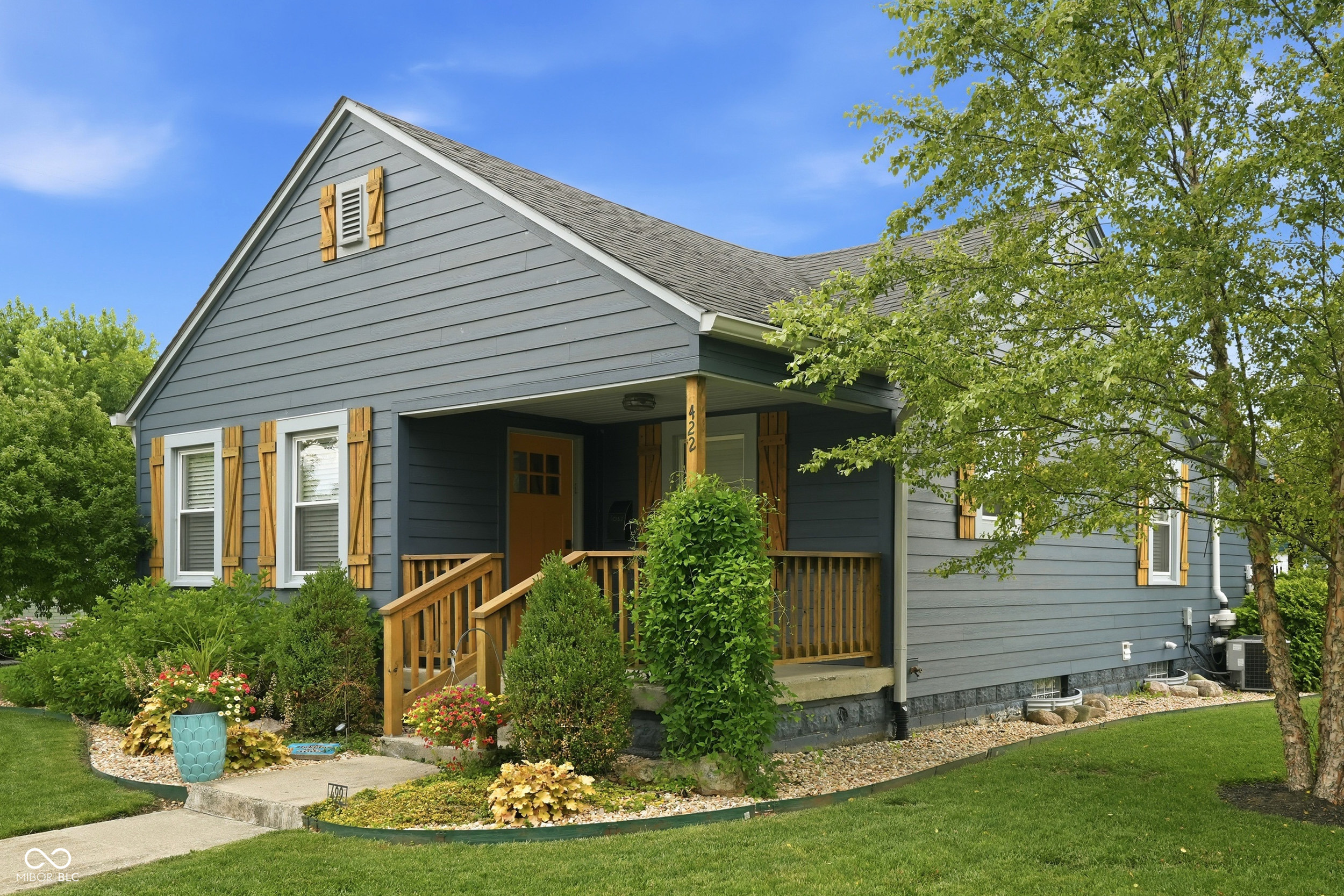 422 Poplar Street