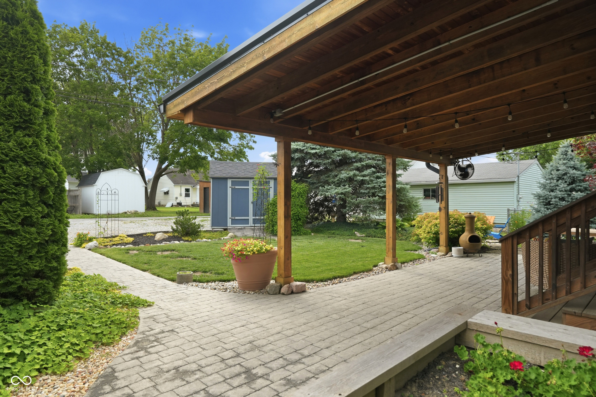 422 Poplar Street