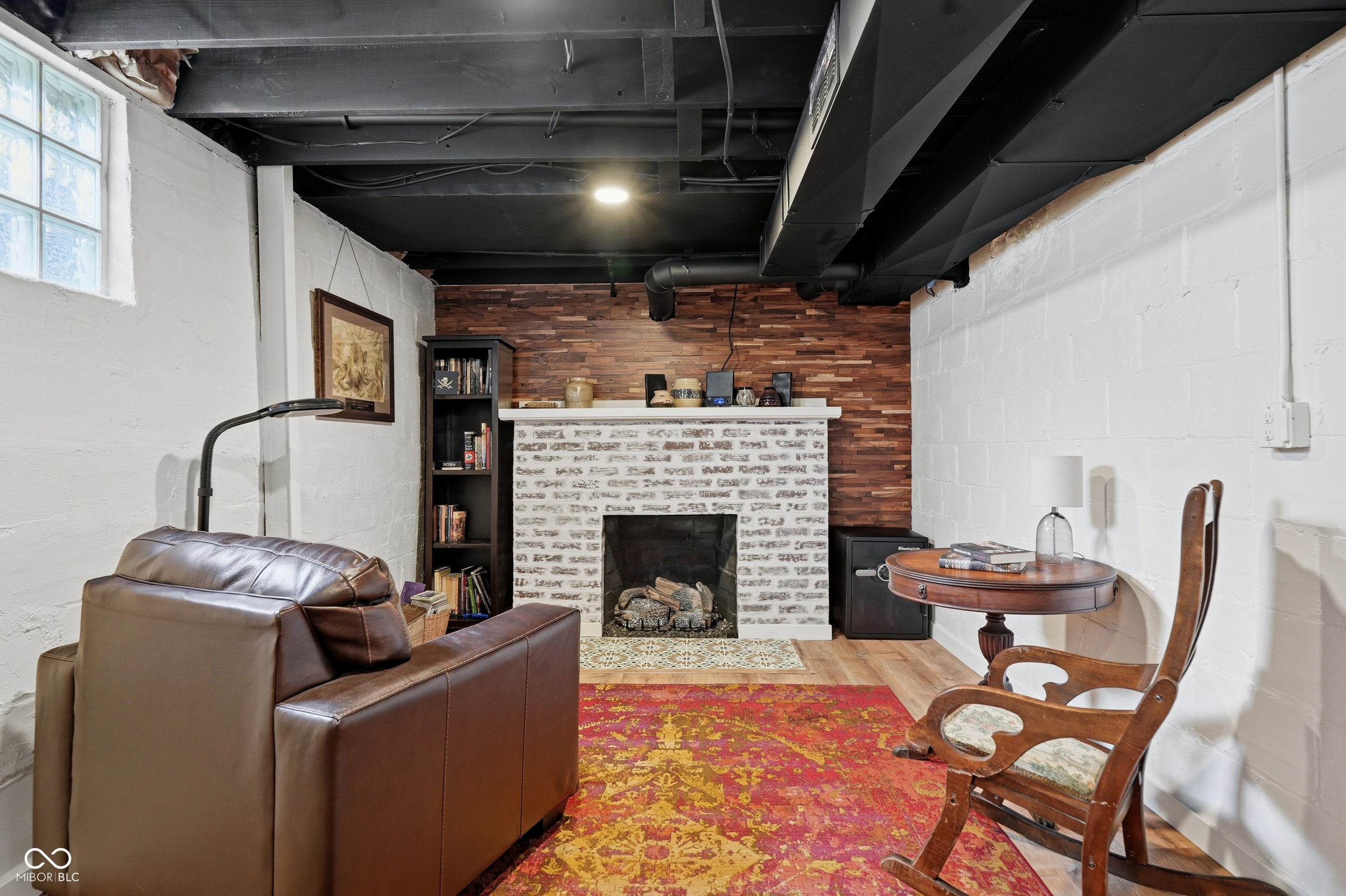422 Poplar Street