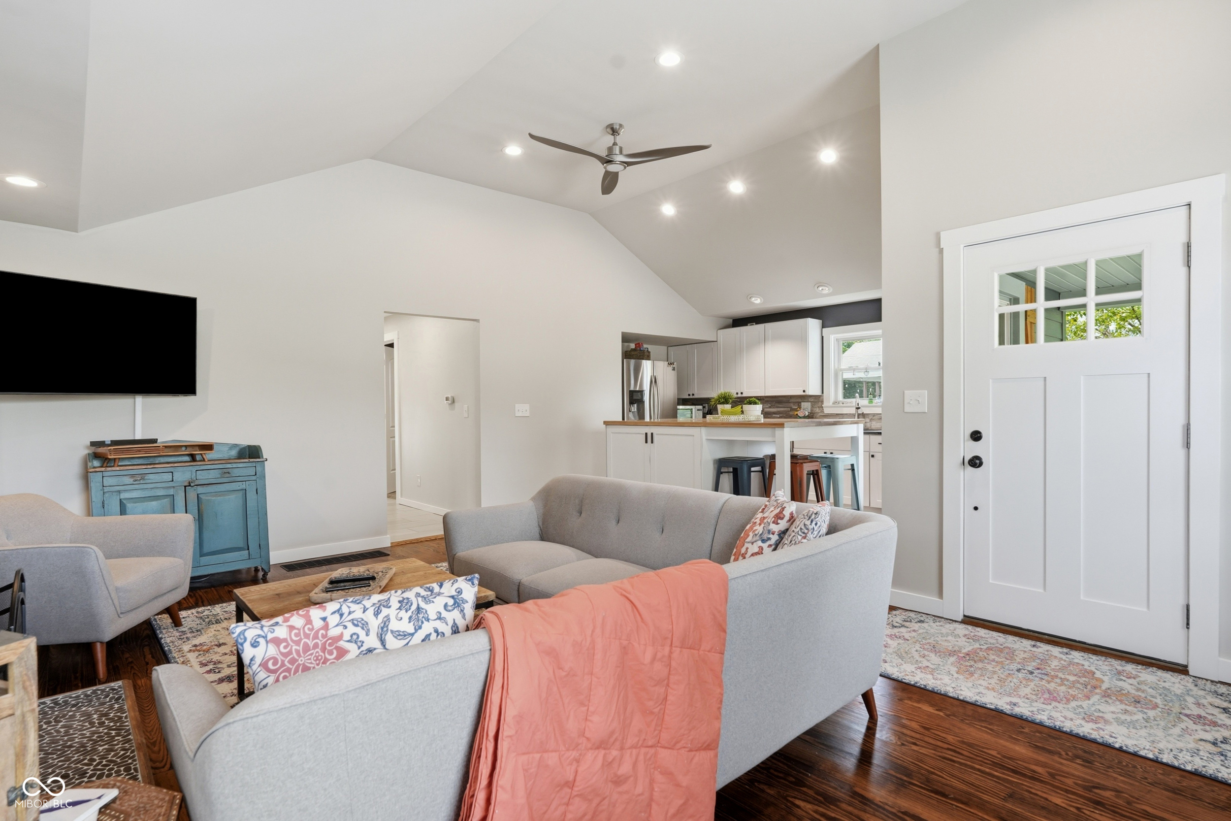 422 Poplar Street