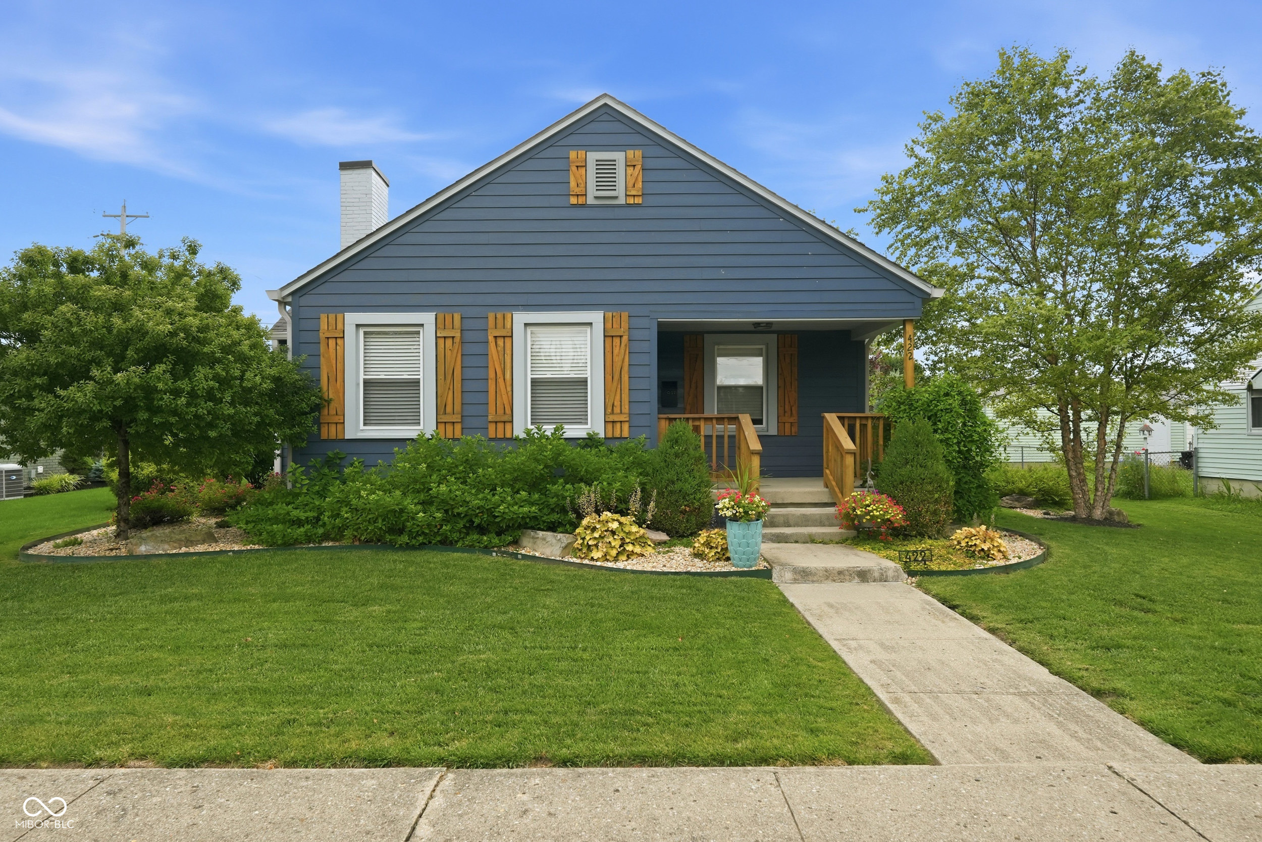 422 Poplar Street
