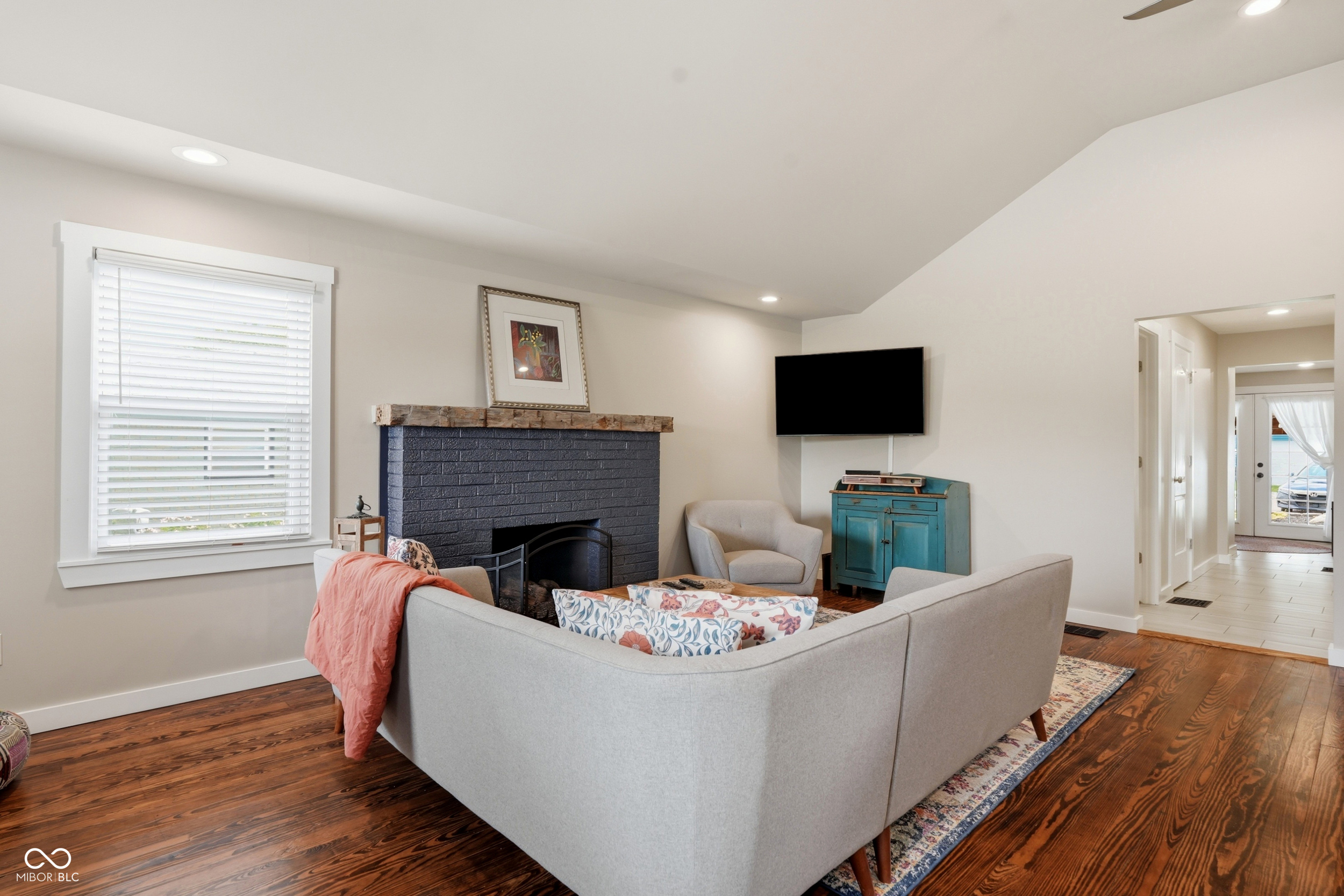 422 Poplar Street