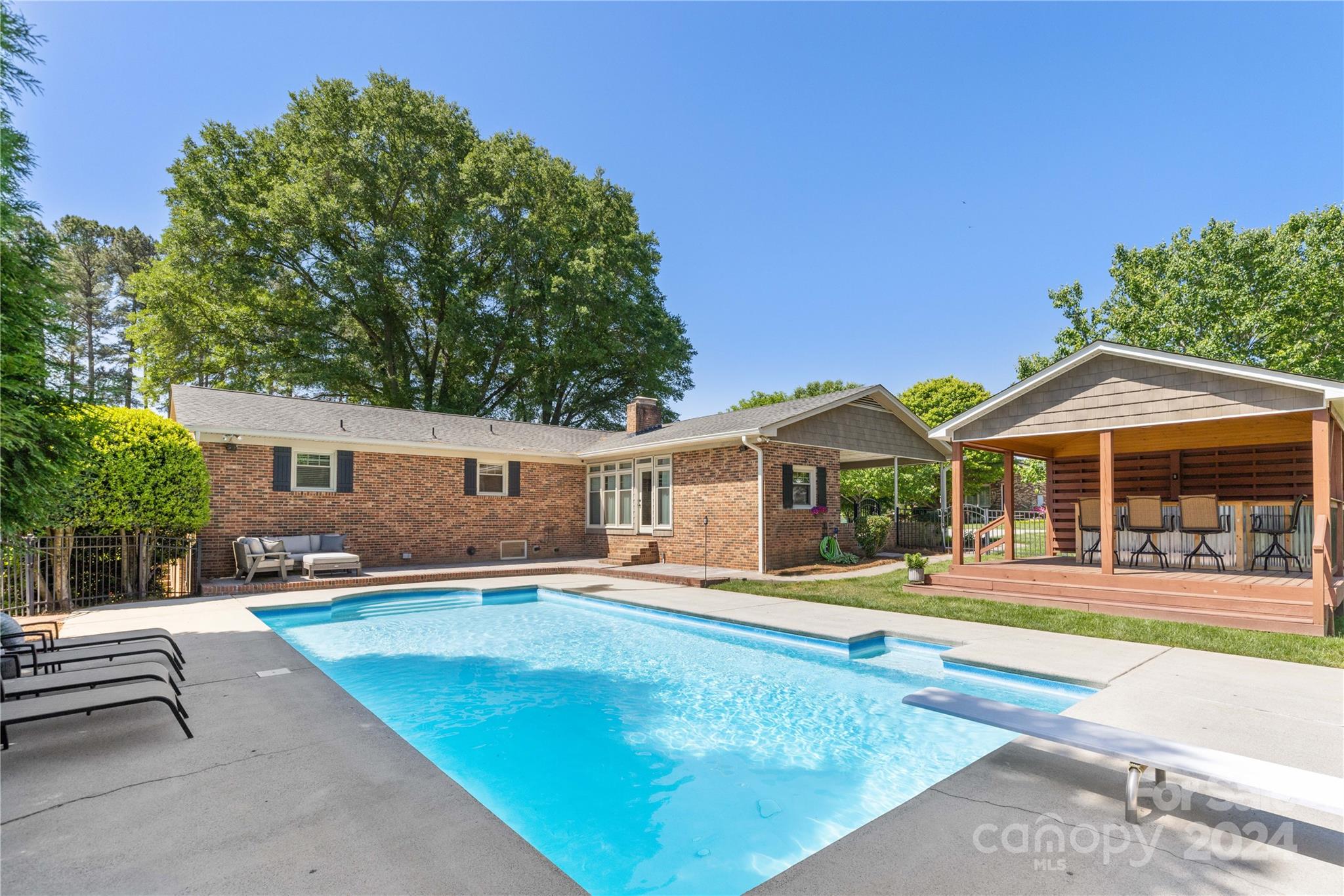 1150 Ratchford Drive