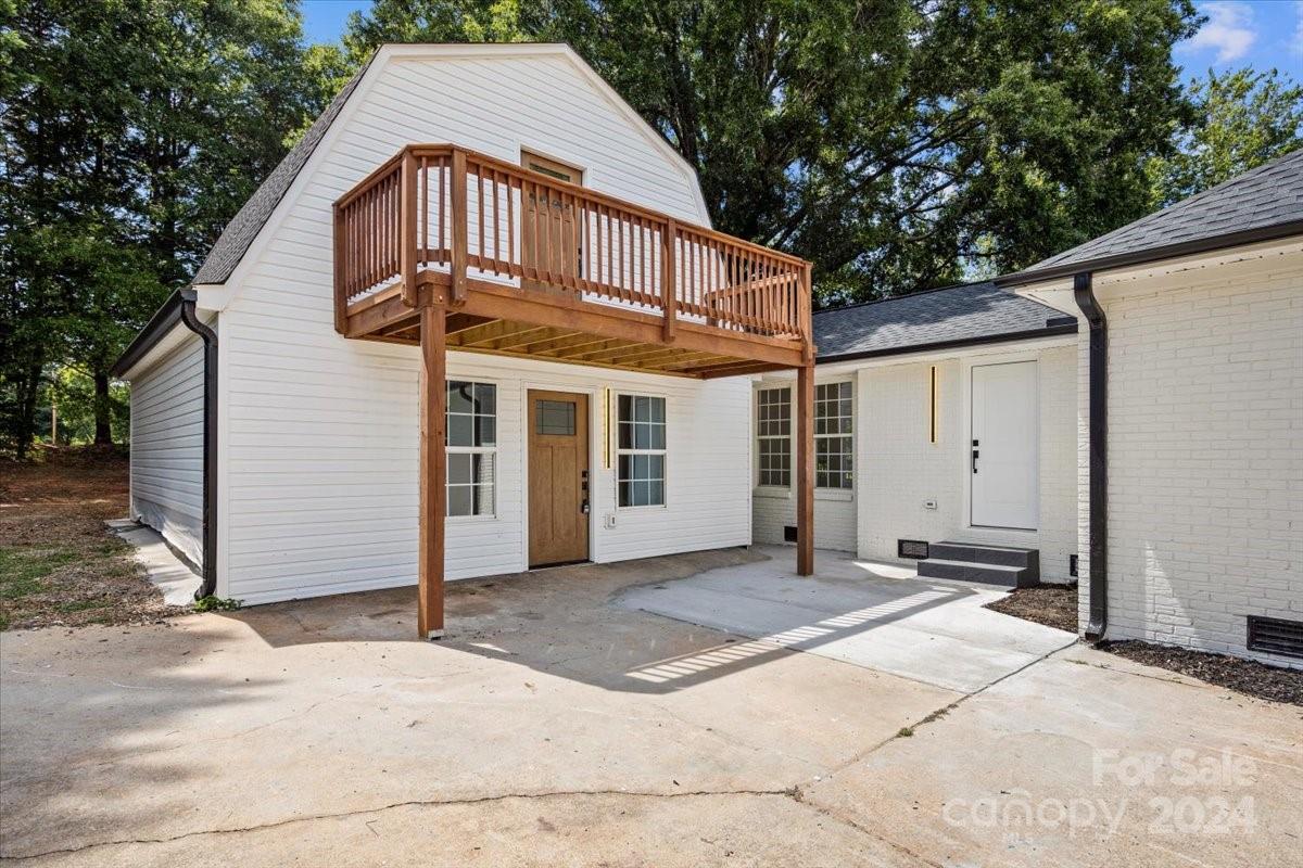 13530 Four Oaks Lane