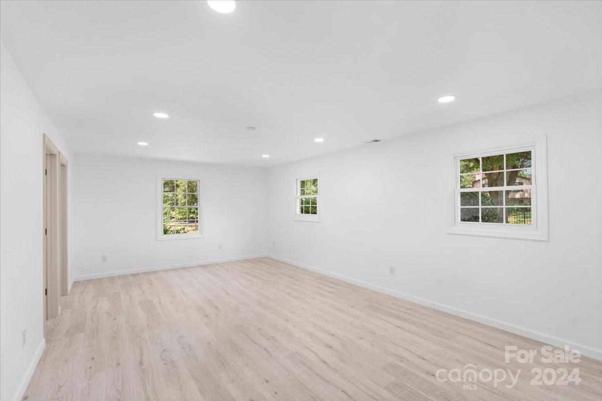 13530 Four Oaks Lane