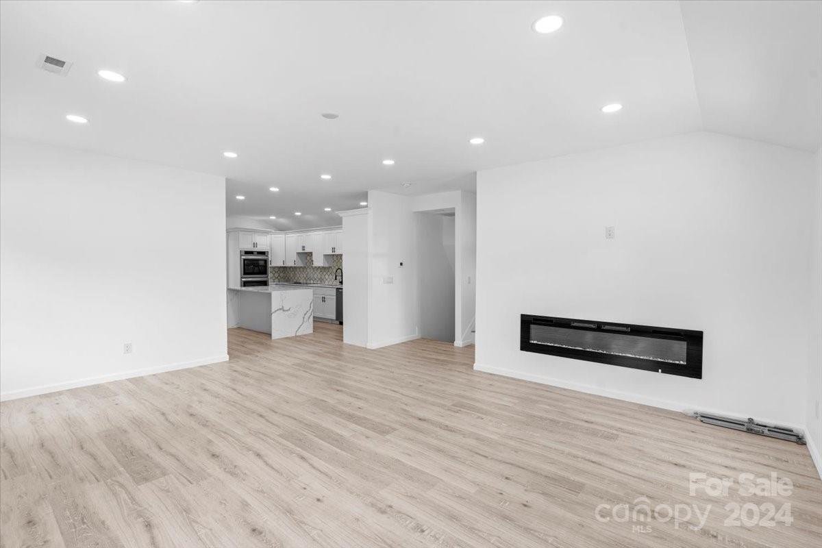 13530 Four Oaks Lane