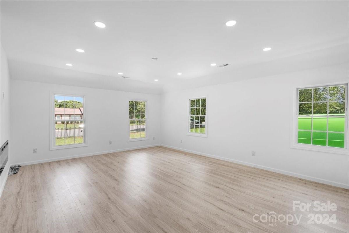 13530 Four Oaks Lane
