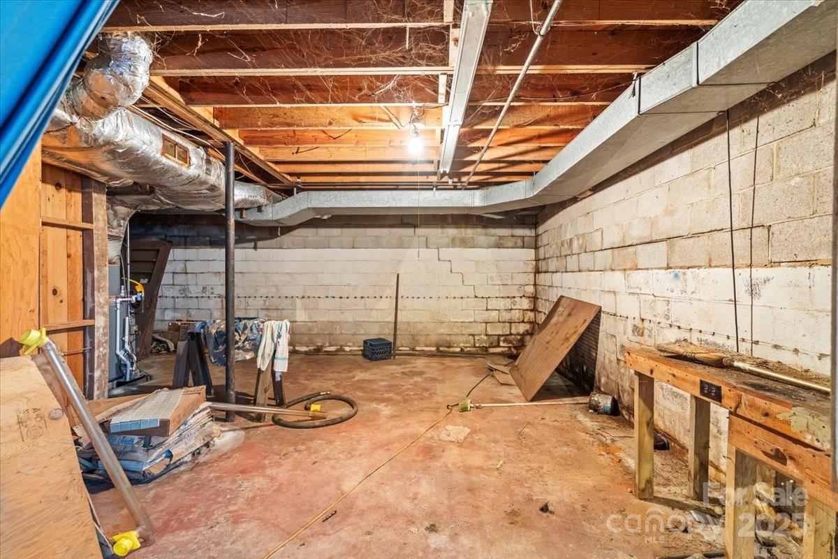 5000 Hoover Drive