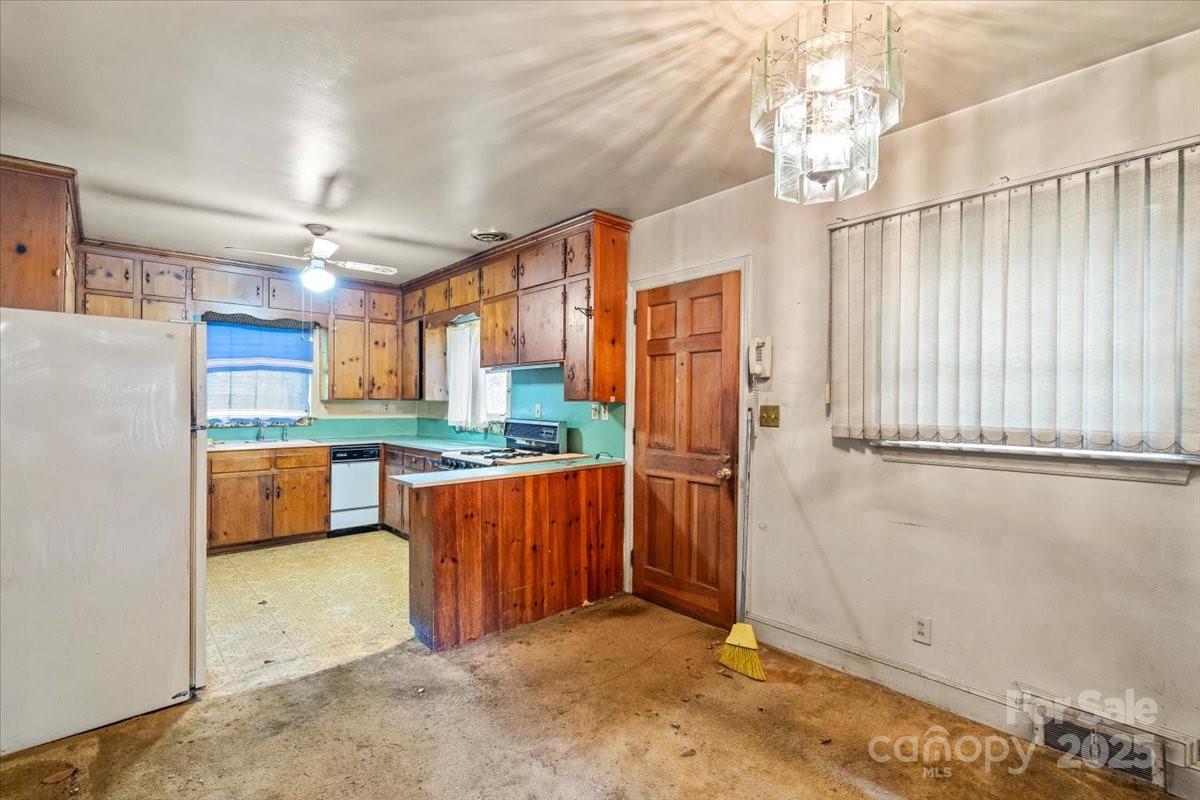 5000 Hoover Drive