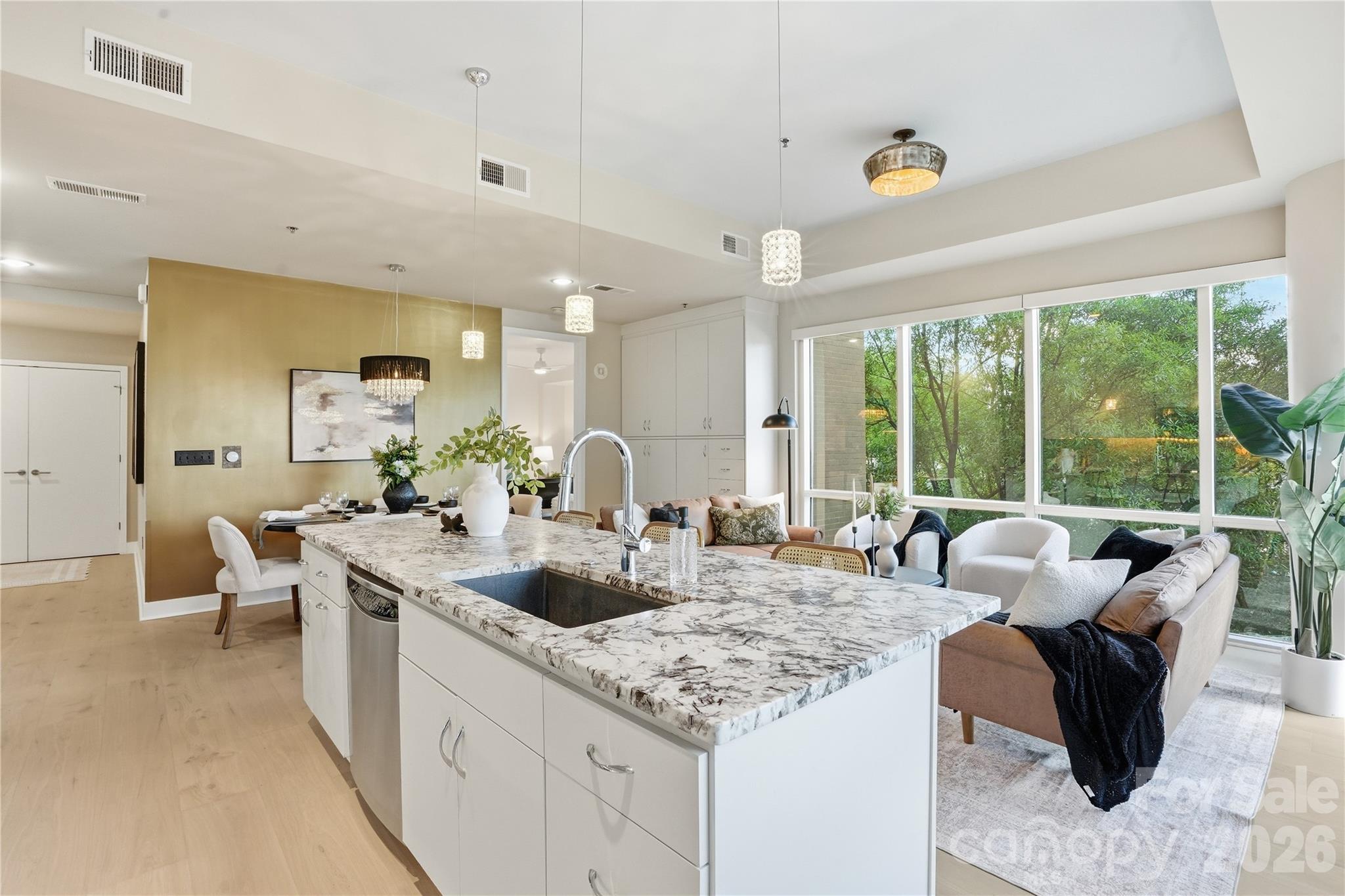1133 Metropolitan Avenue Unit: 208