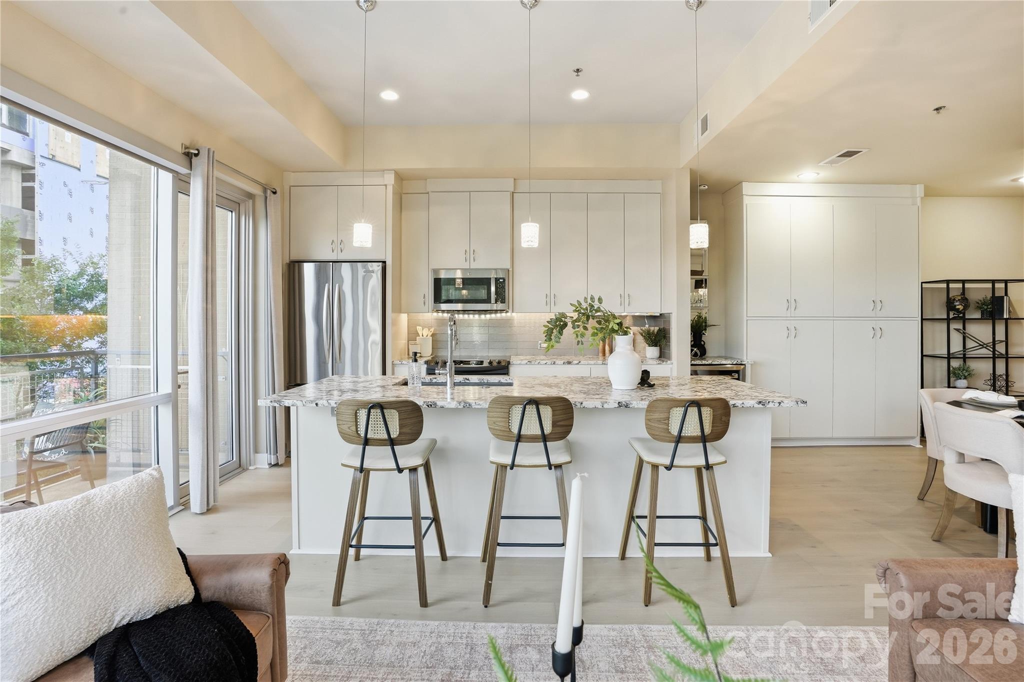 1133 Metropolitan Avenue Unit: 208
