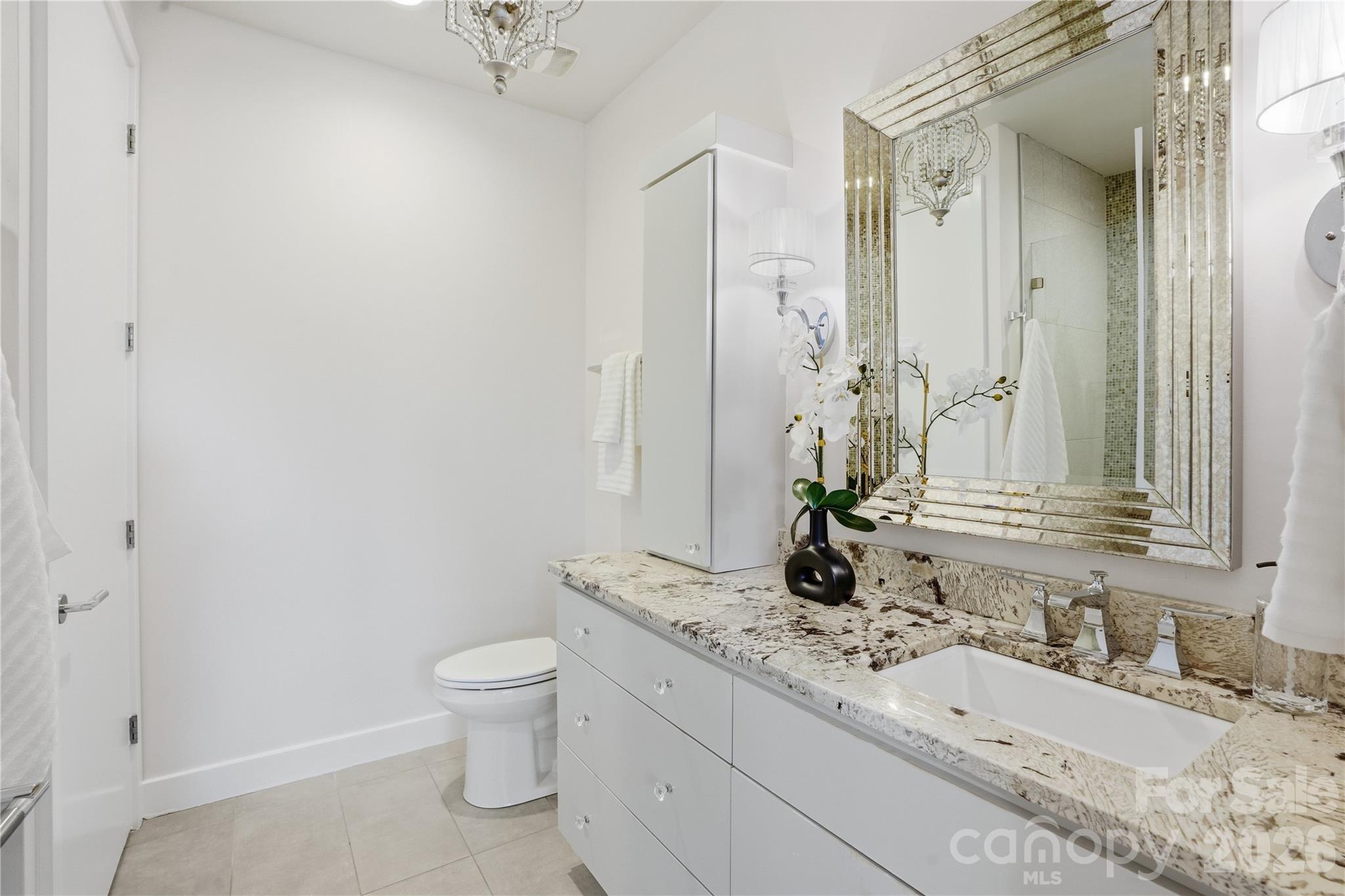 1133 Metropolitan Avenue Unit: 208