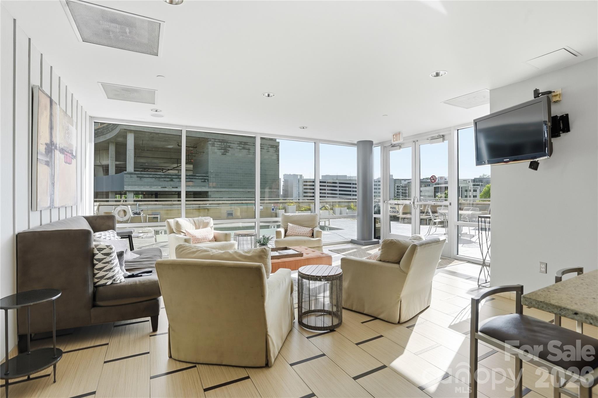 1133 Metropolitan Avenue Unit: 208