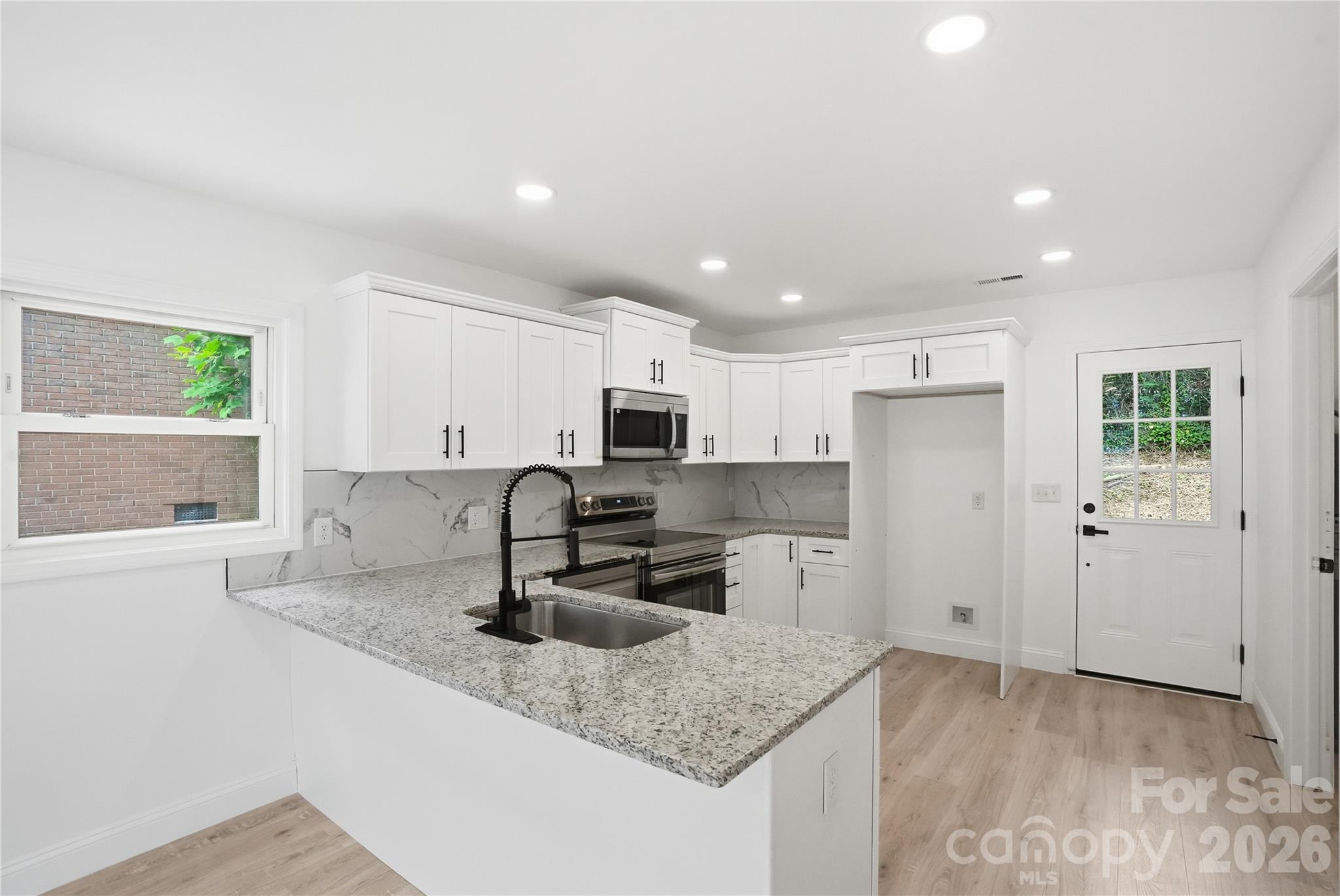 921 Green Circle Drive