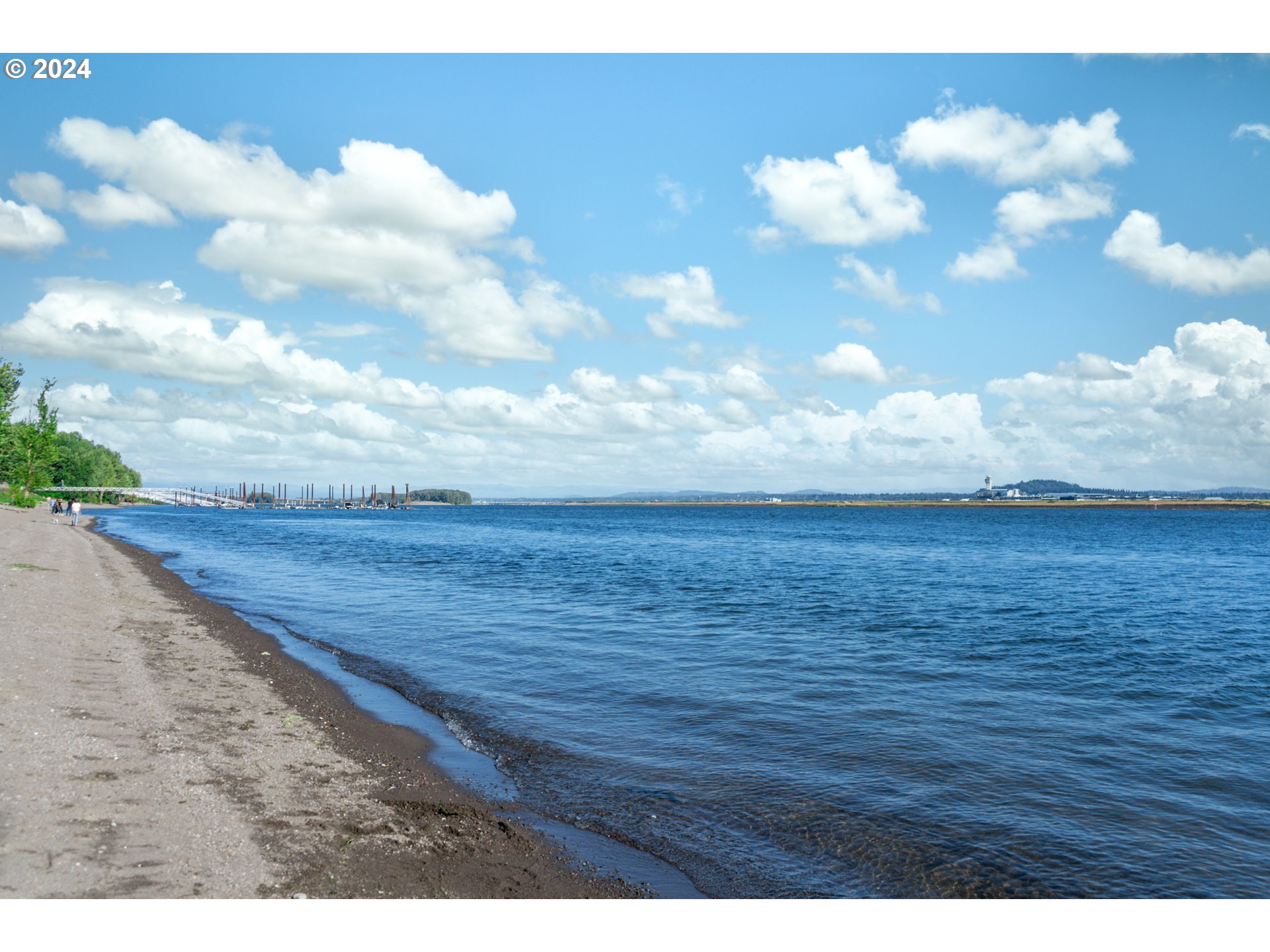 6715 SE RIVERSIDE LN