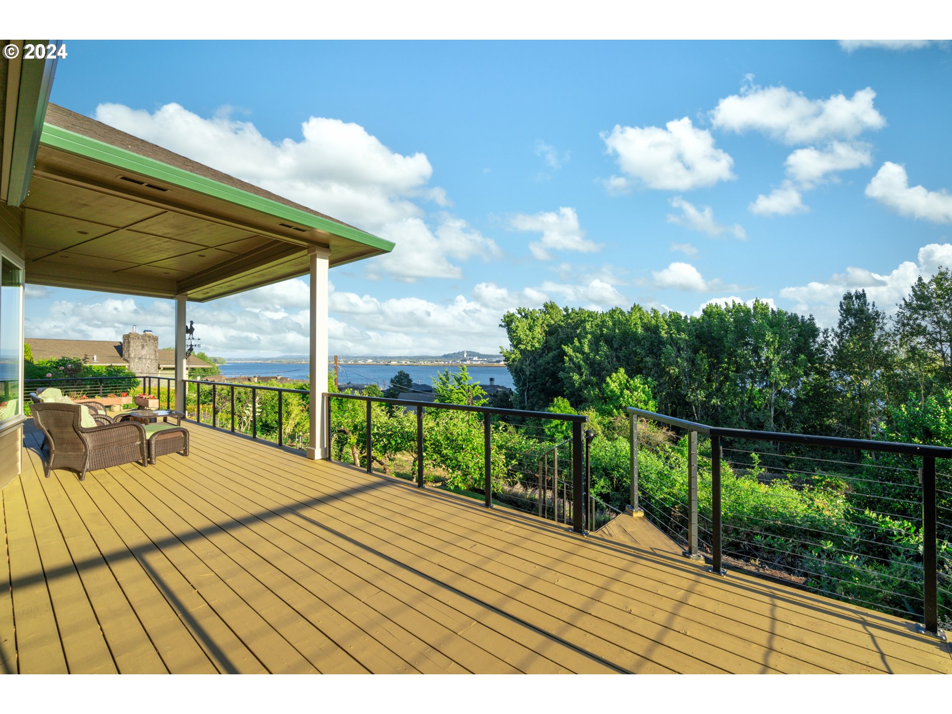 6715 SE RIVERSIDE LN