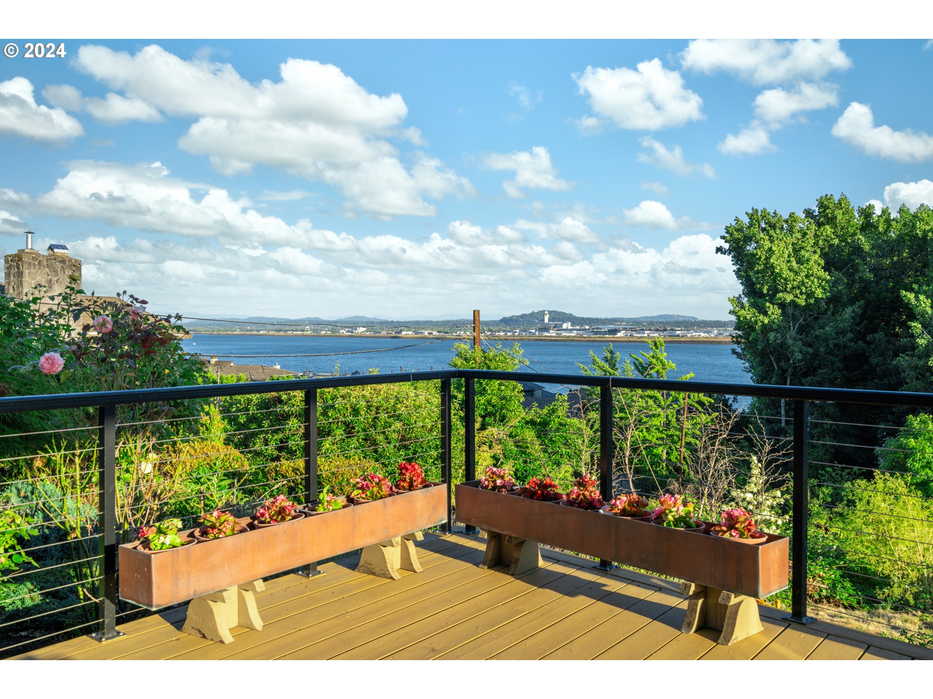 6715 SE RIVERSIDE LN