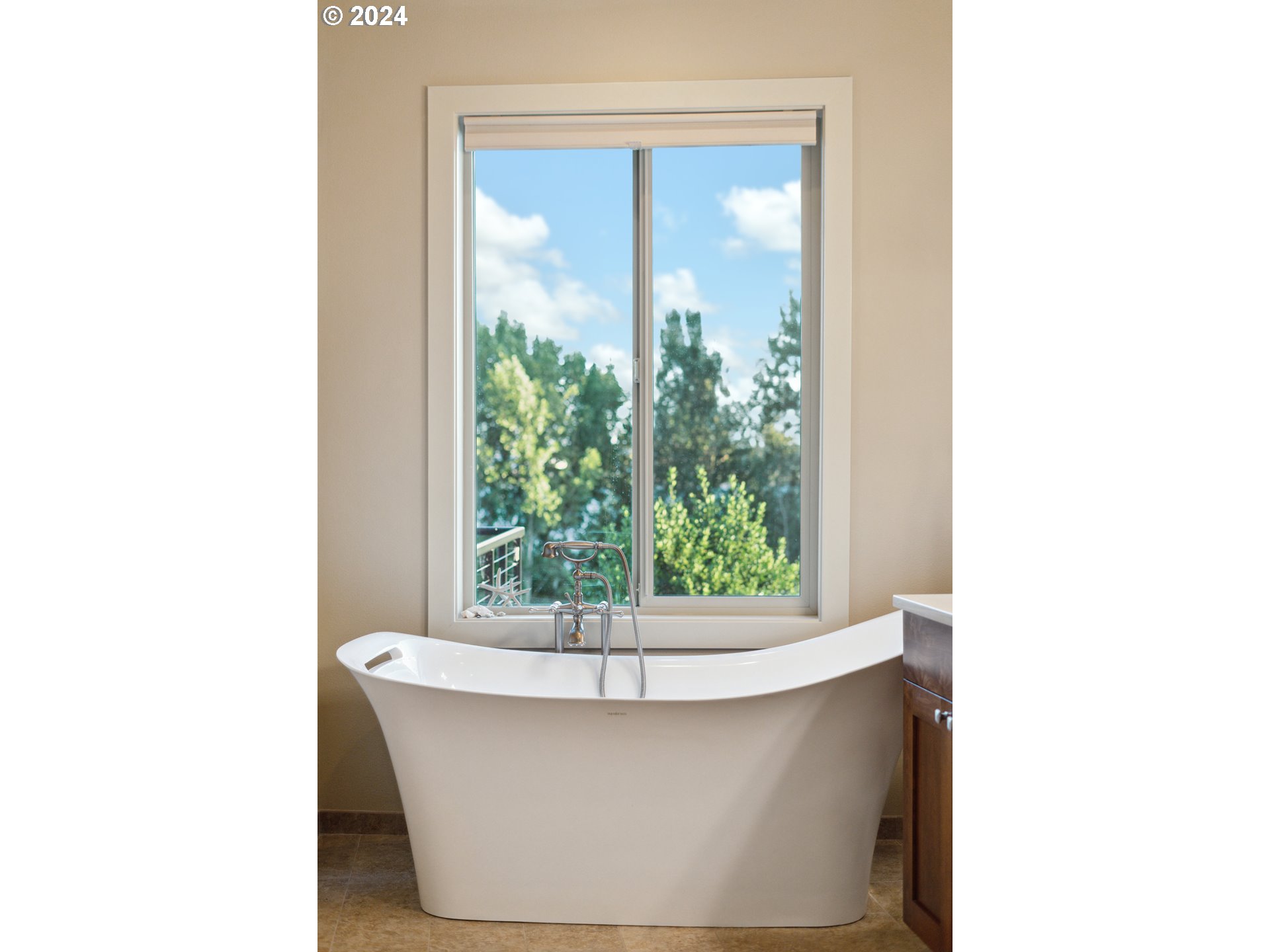 6715 SE RIVERSIDE LN