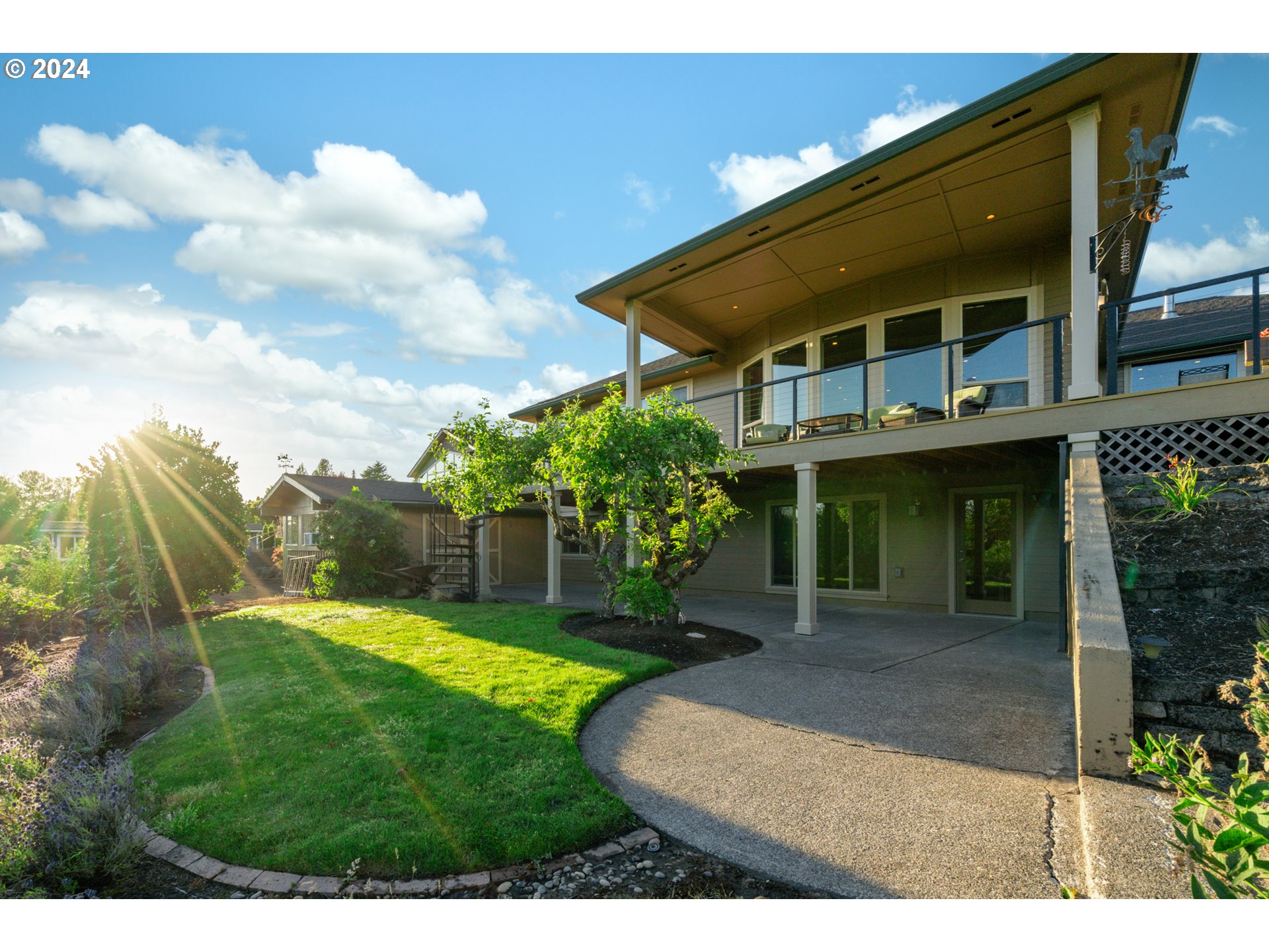 6715 SE RIVERSIDE LN