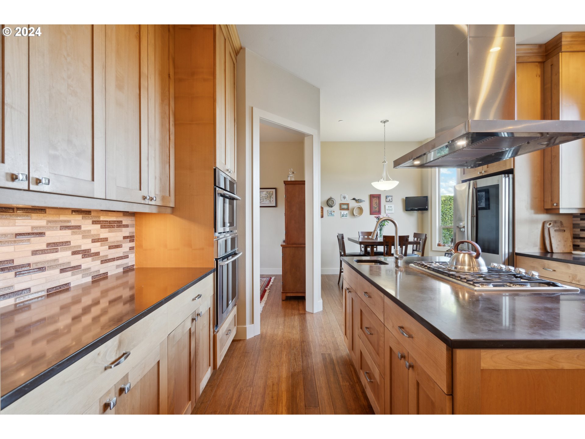 6715 SE RIVERSIDE LN