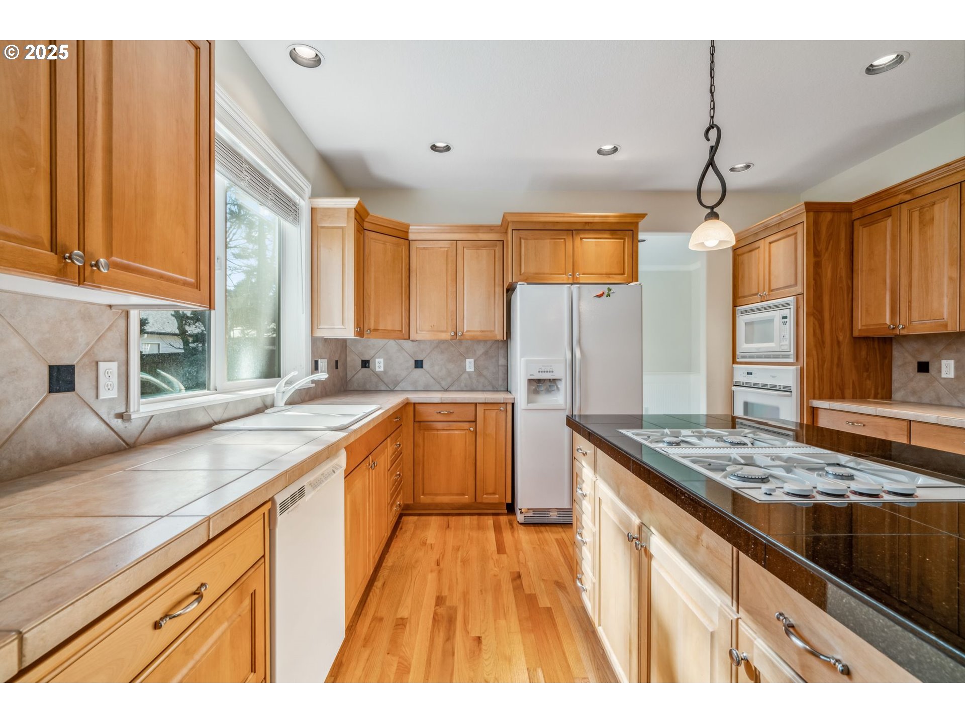 16570 SE Anna Eve DR