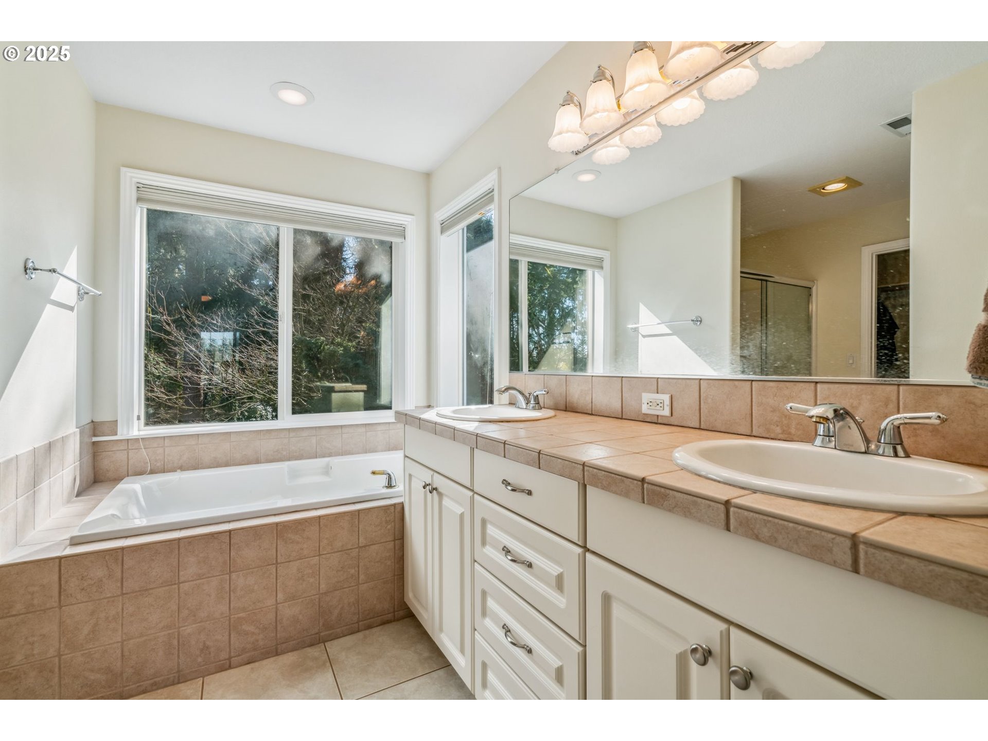 16570 SE Anna Eve DR