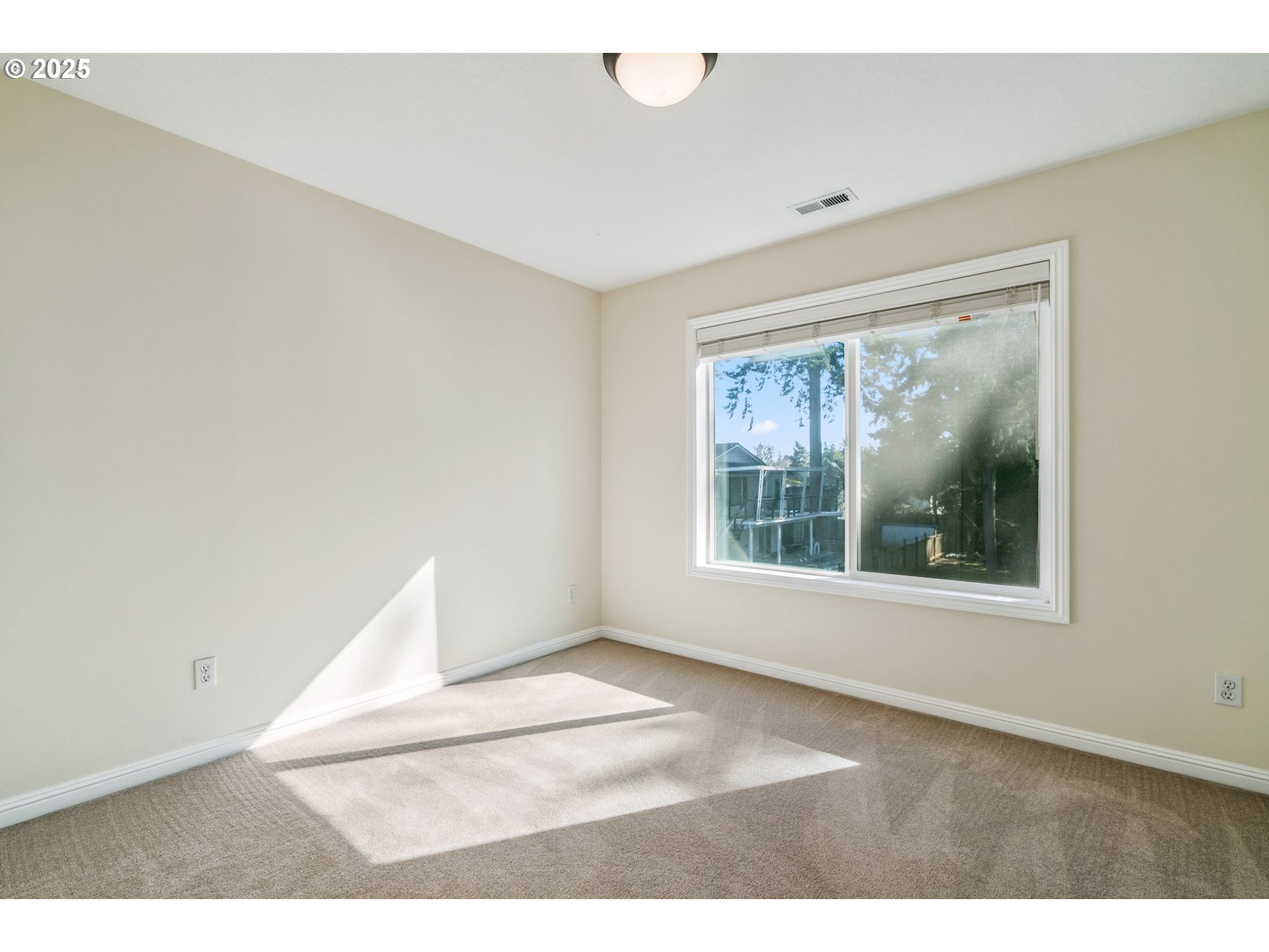 16570 SE Anna Eve DR