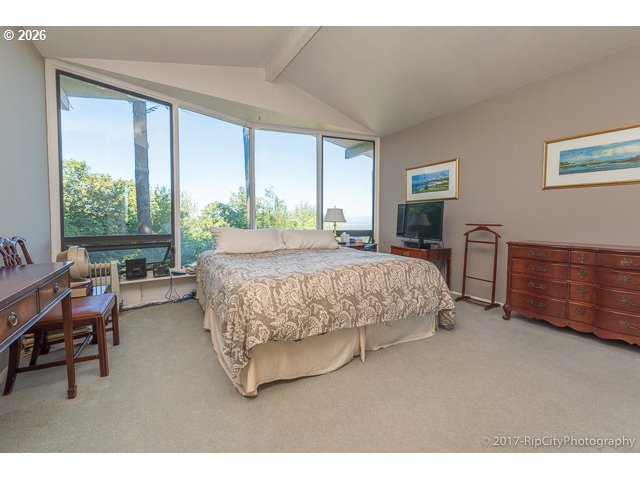 3800 SW HUMPHREY BLVD