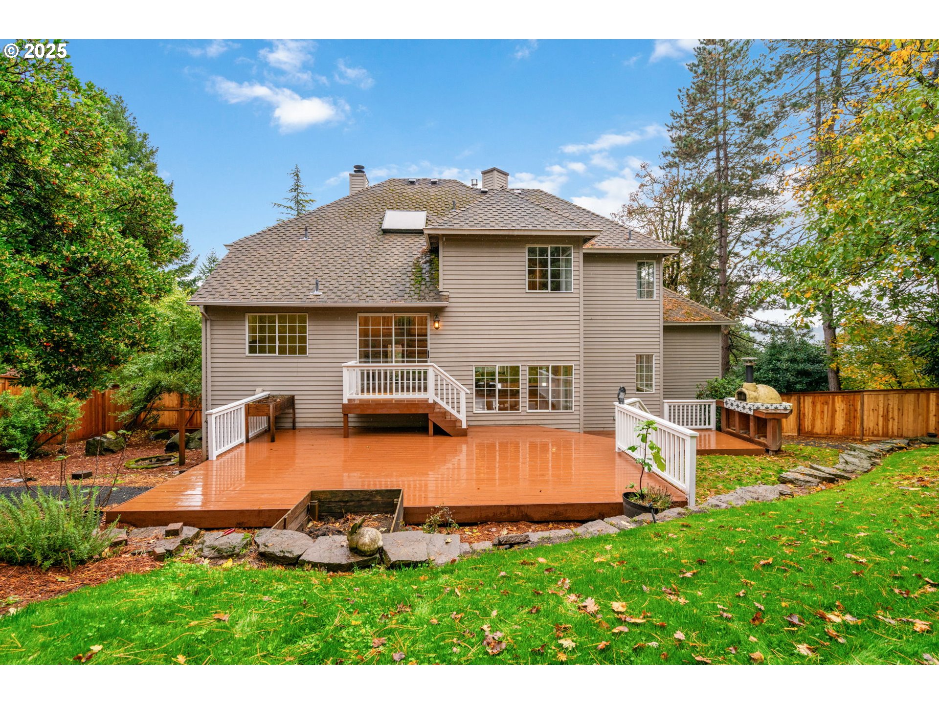 1808 HALL CT