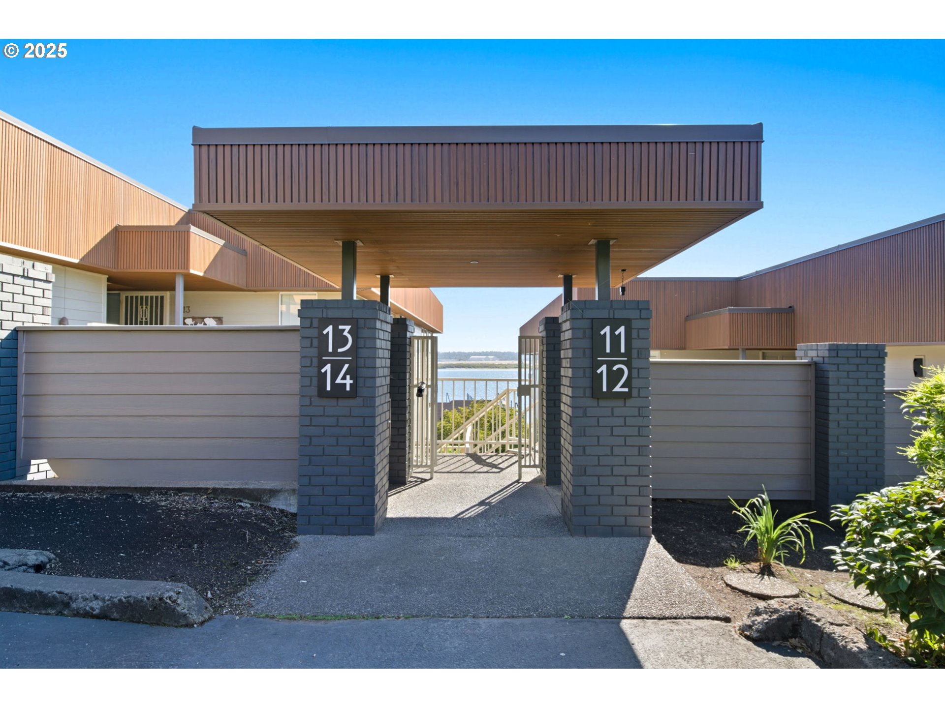 6903 SE RIVERSIDE DR 12