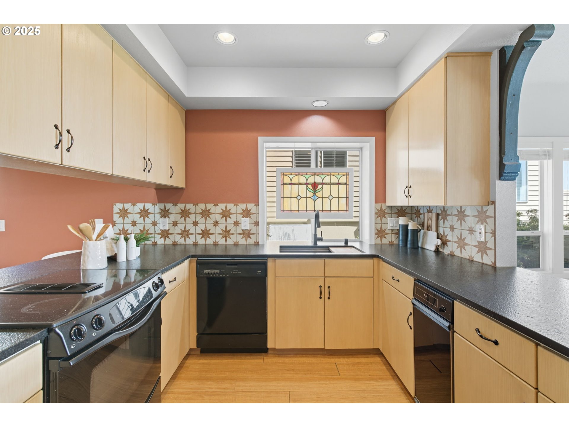 6903 SE RIVERSIDE DR 12