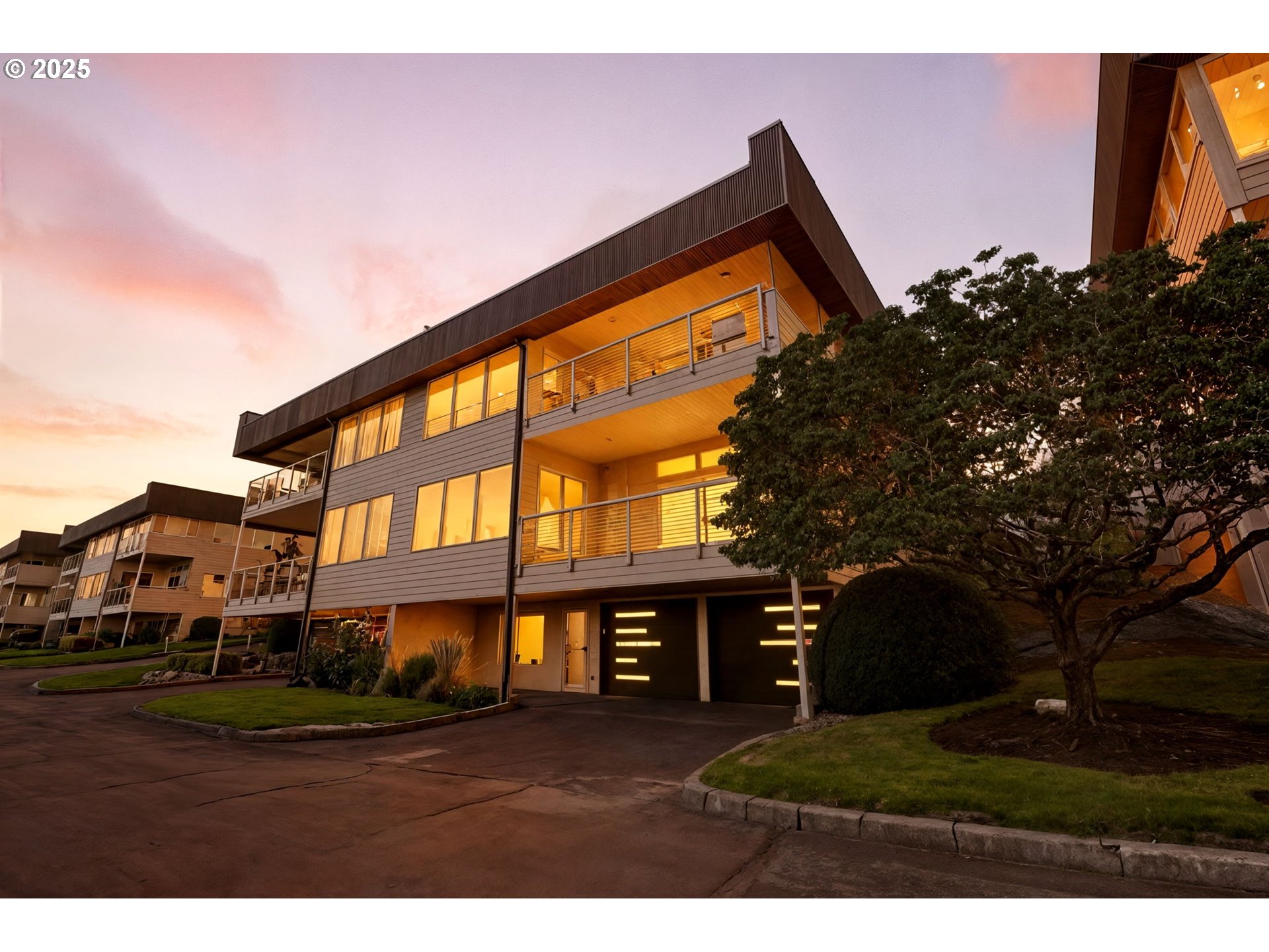 6903 SE RIVERSIDE DR 12