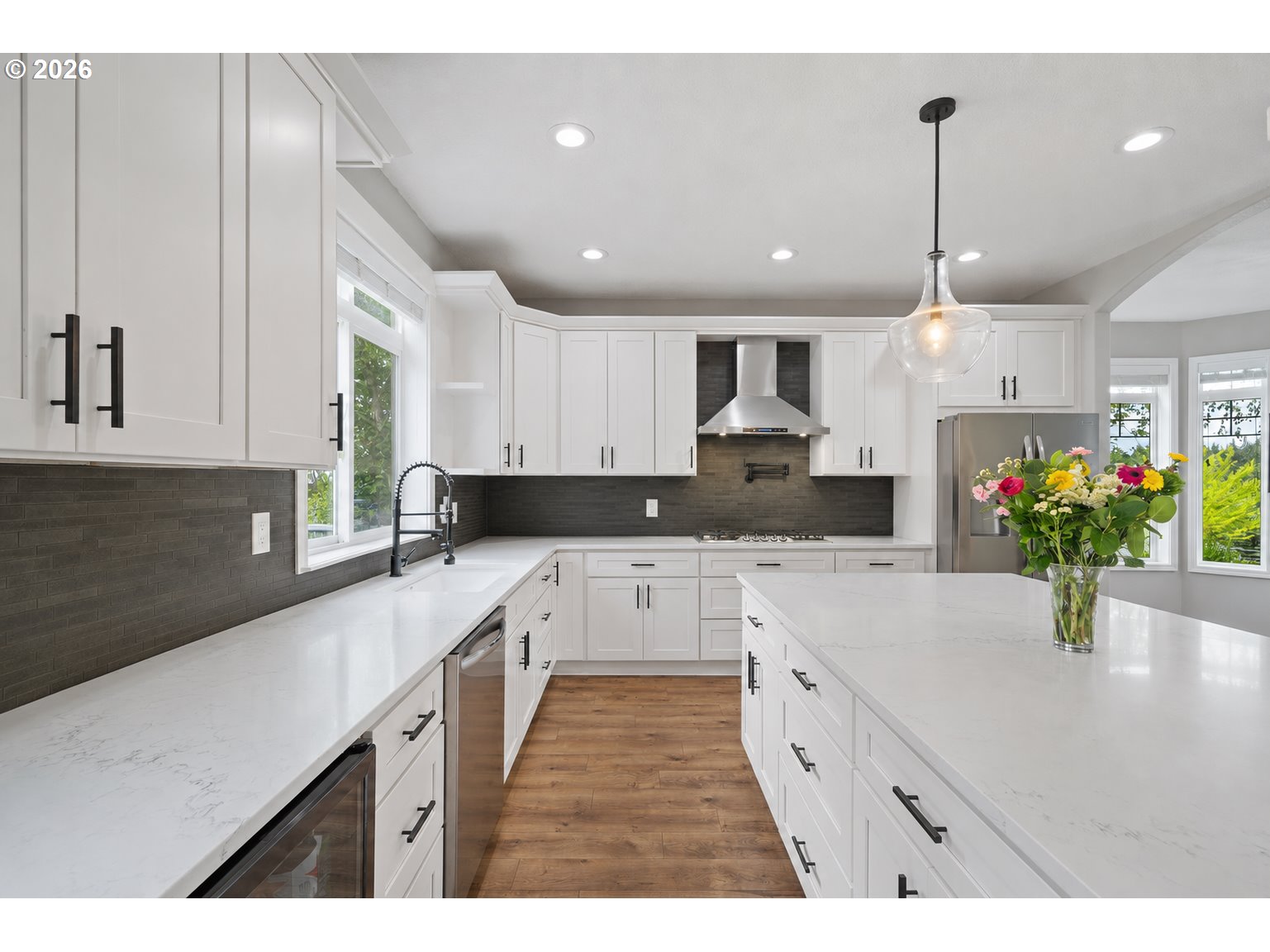 1509 N HERON DR