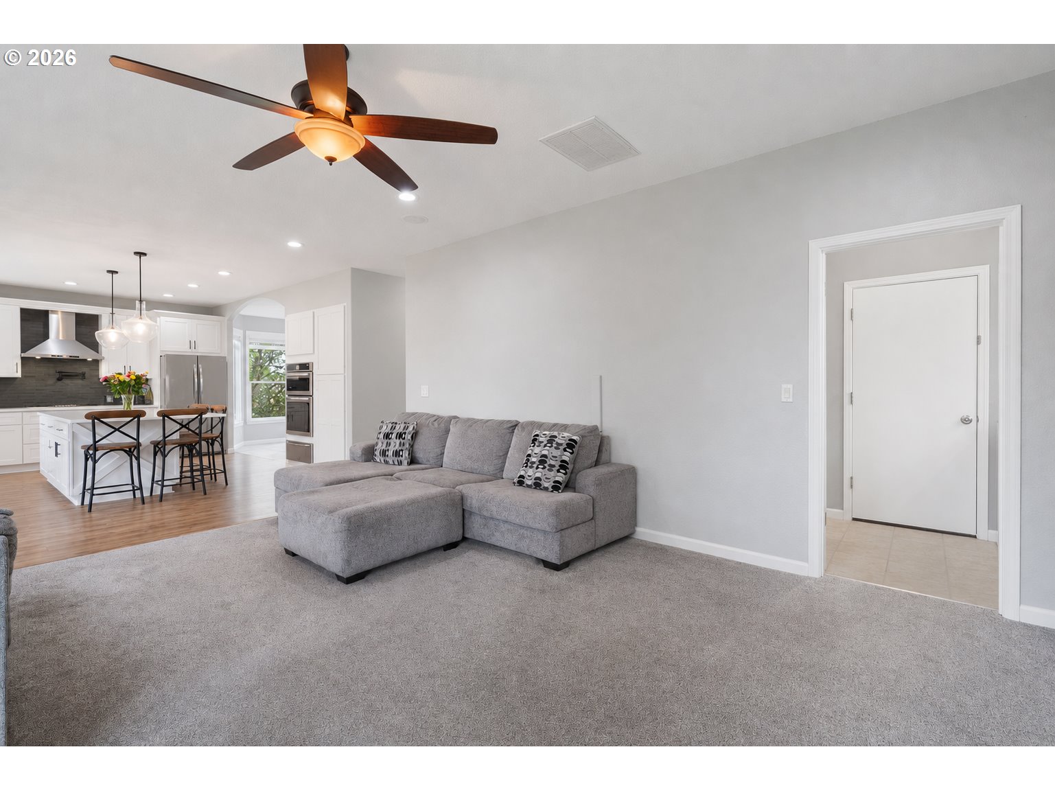 1509 N HERON DR