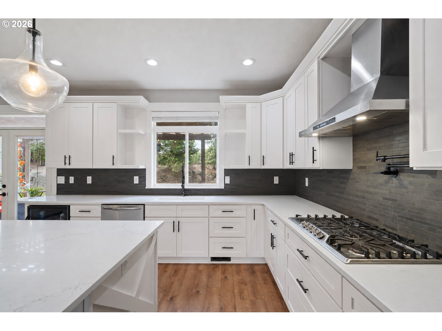 1509 N HERON DR