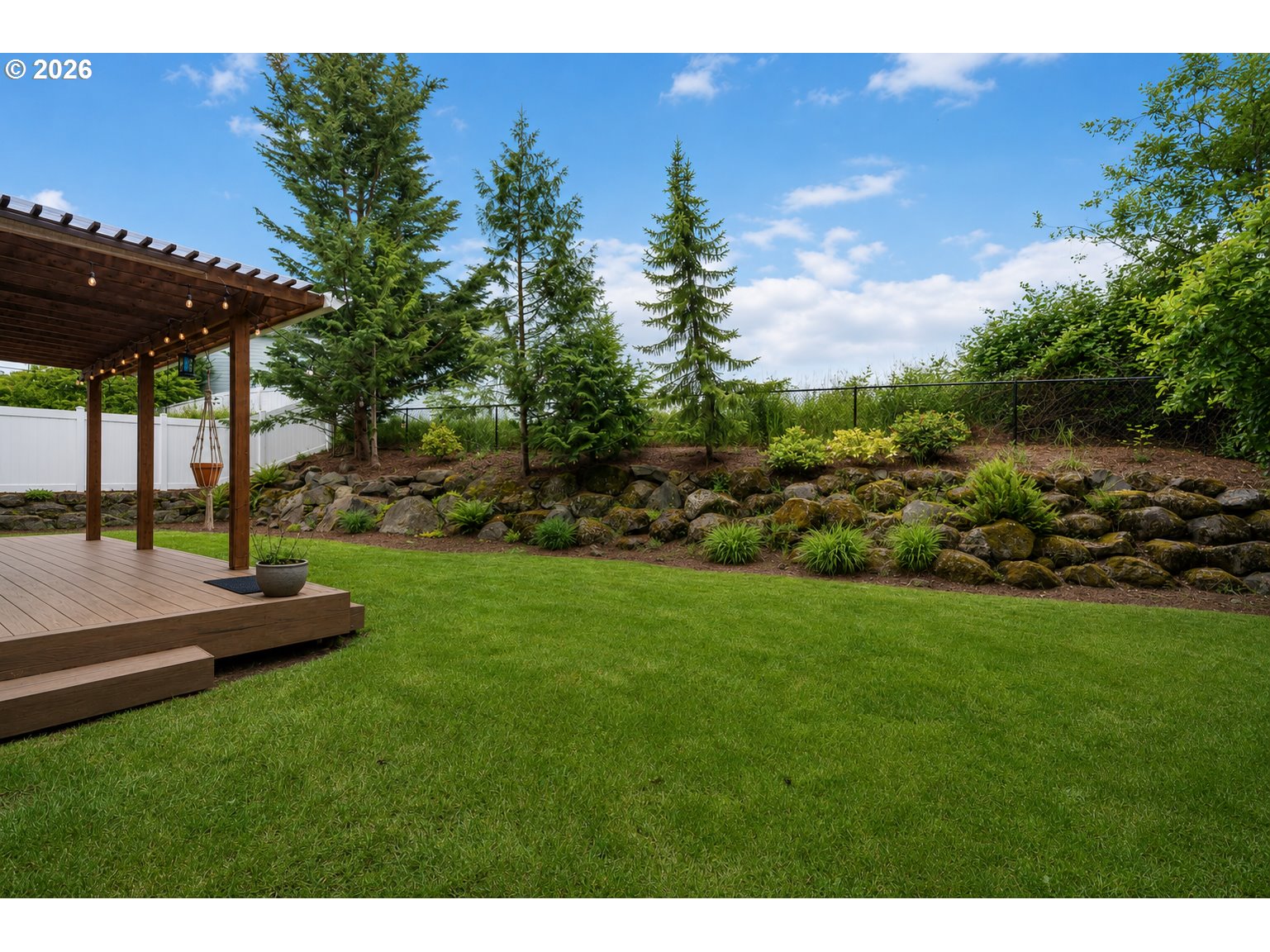 1509 N HERON DR