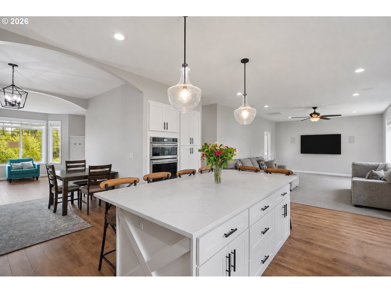 1509 N HERON DR