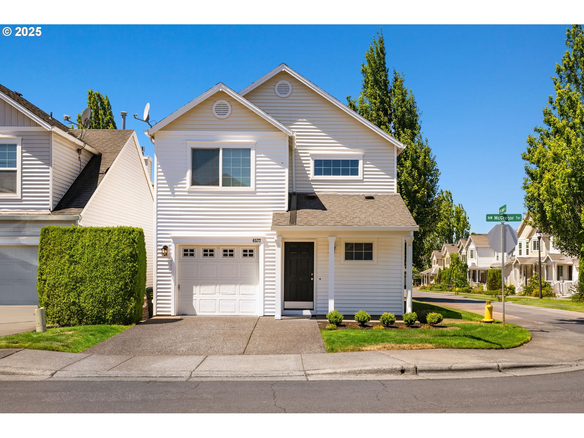 6577 NW MCGREGOR TER
