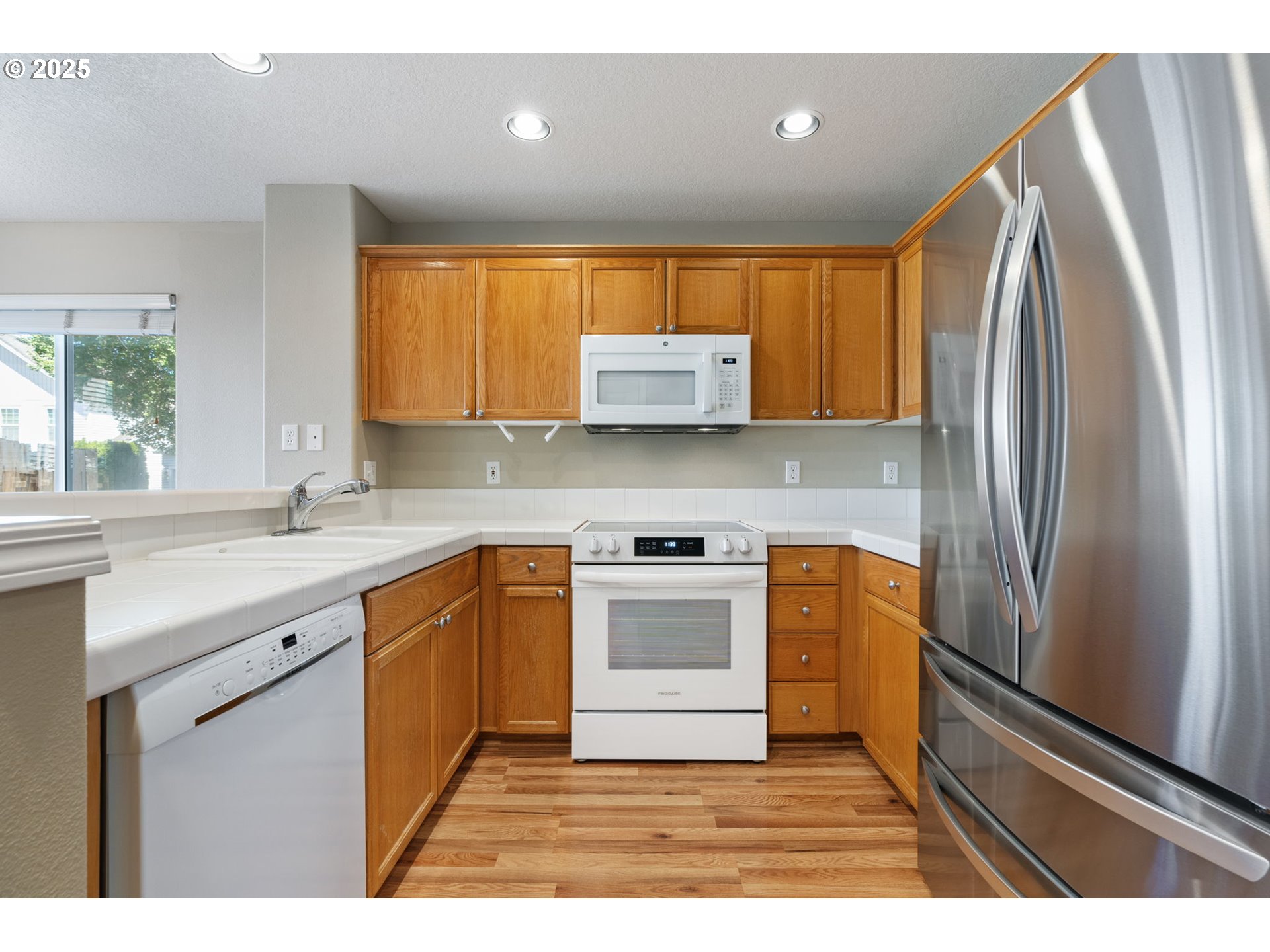 6577 NW MCGREGOR TER