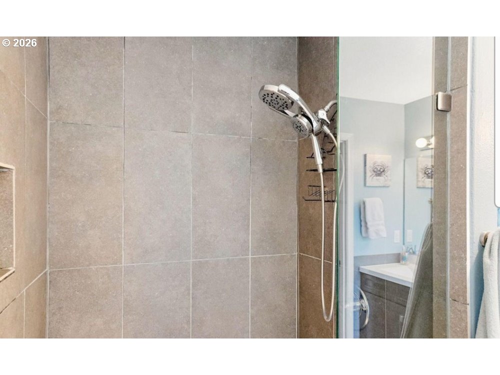 216 CHURCHILL DOWNS ST SE