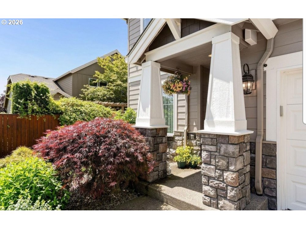 216 CHURCHILL DOWNS ST SE