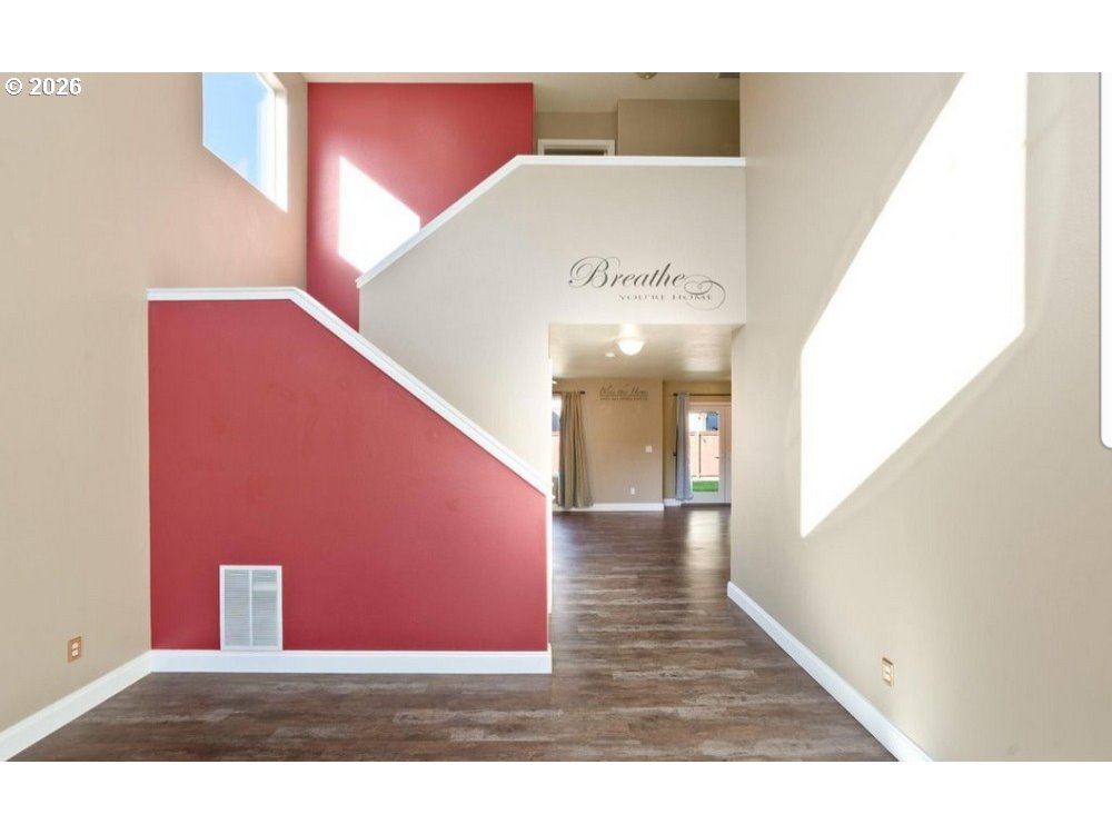 216 CHURCHILL DOWNS ST SE