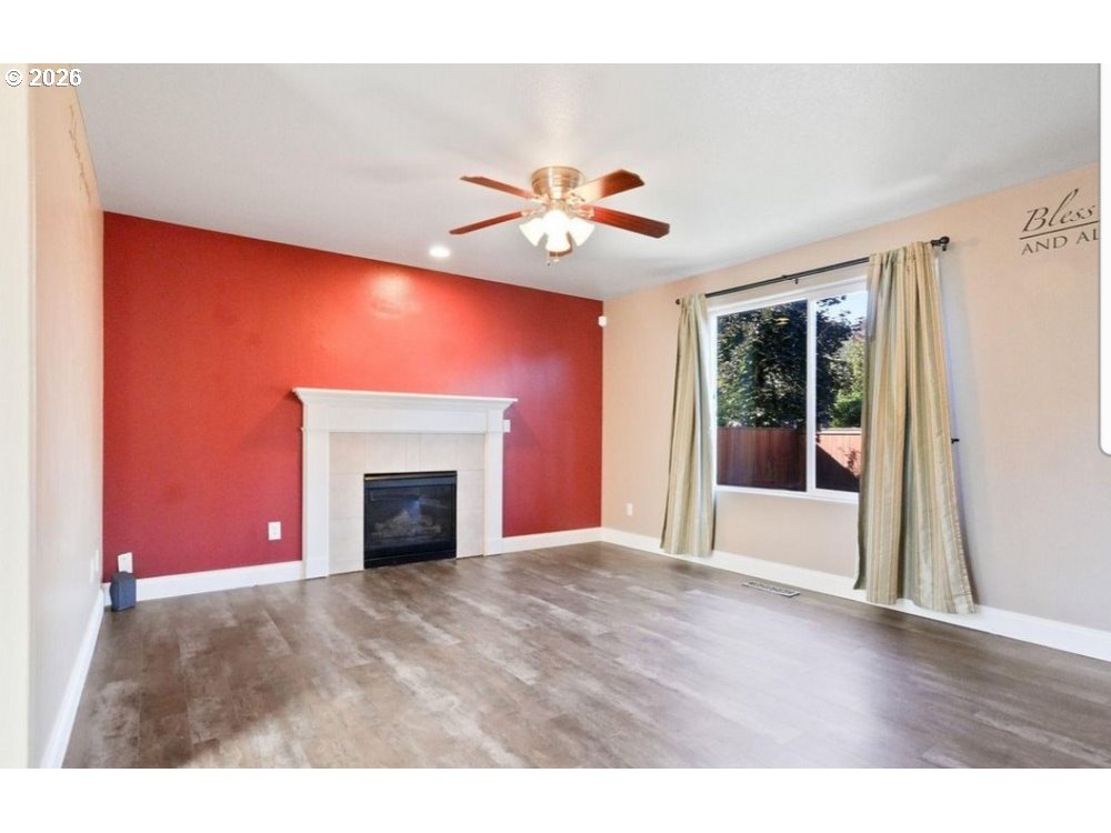 216 CHURCHILL DOWNS ST SE