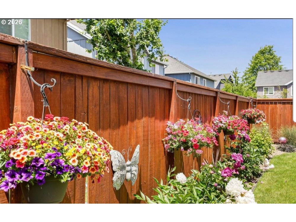 216 CHURCHILL DOWNS ST SE