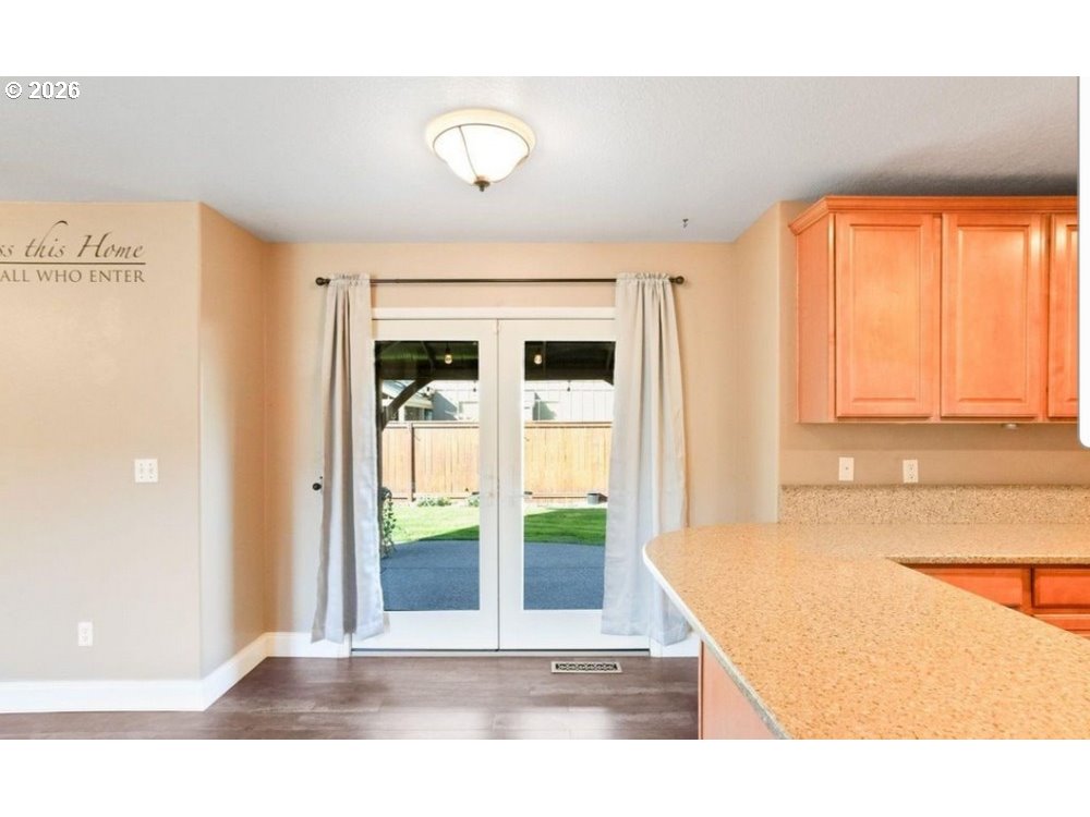 216 CHURCHILL DOWNS ST SE