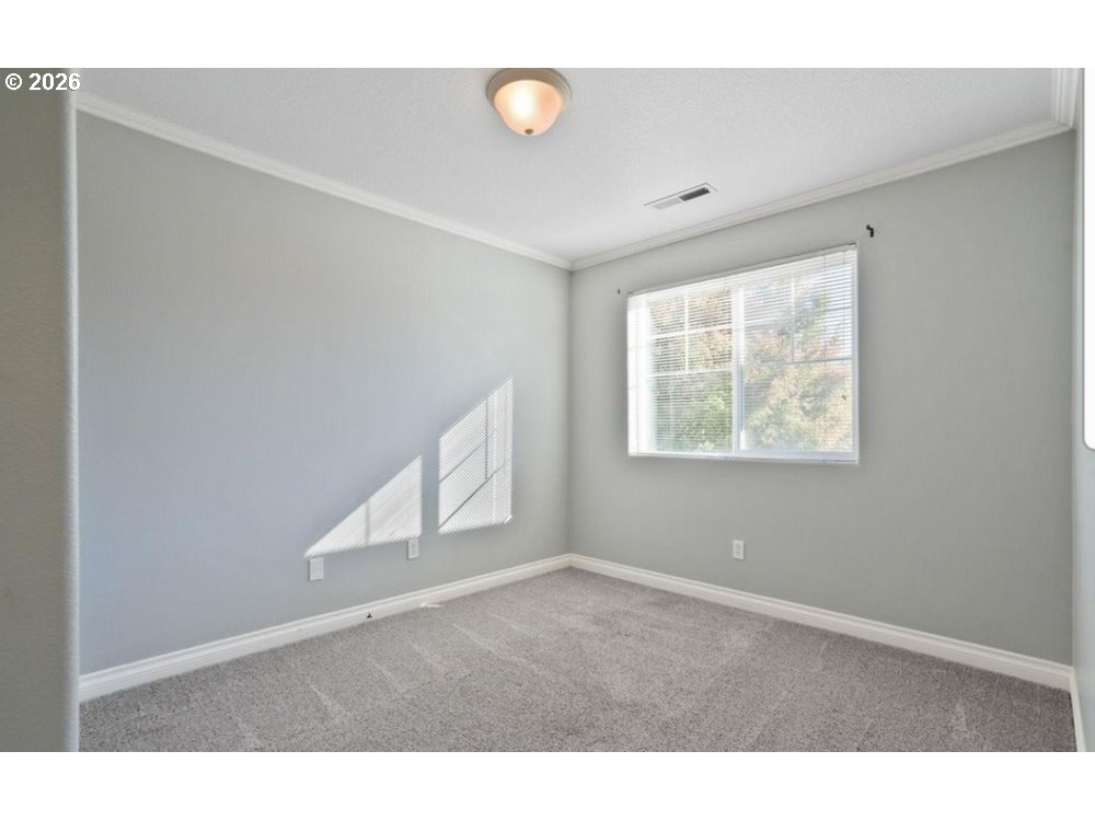 216 CHURCHILL DOWNS ST SE