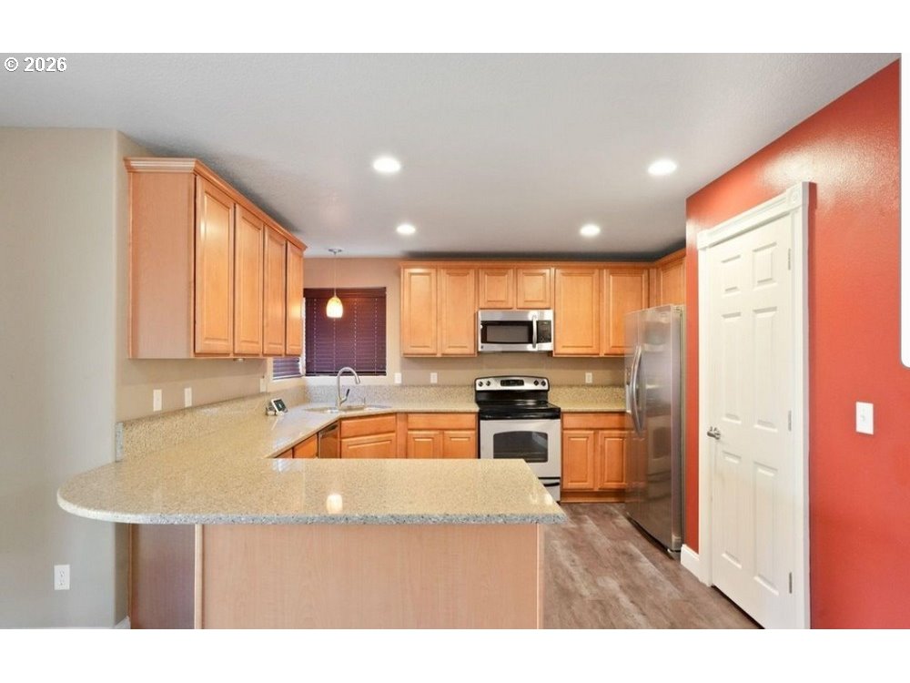 216 CHURCHILL DOWNS ST SE