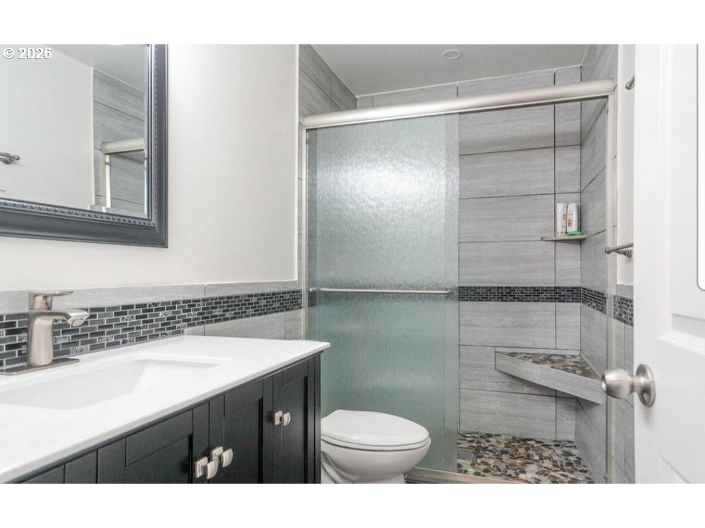 216 CHURCHILL DOWNS ST SE