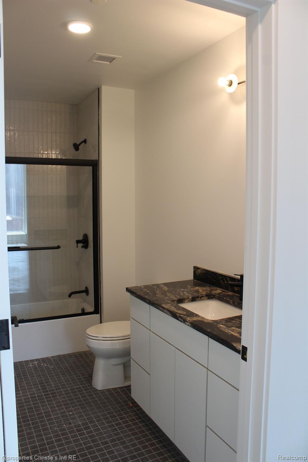 330 Gratiot Avenue Unit: 1507